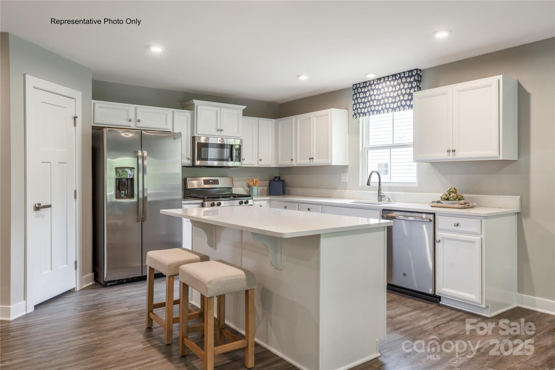 Property image 2 at 565 Nesbe Street, Lancaster, SC 29720