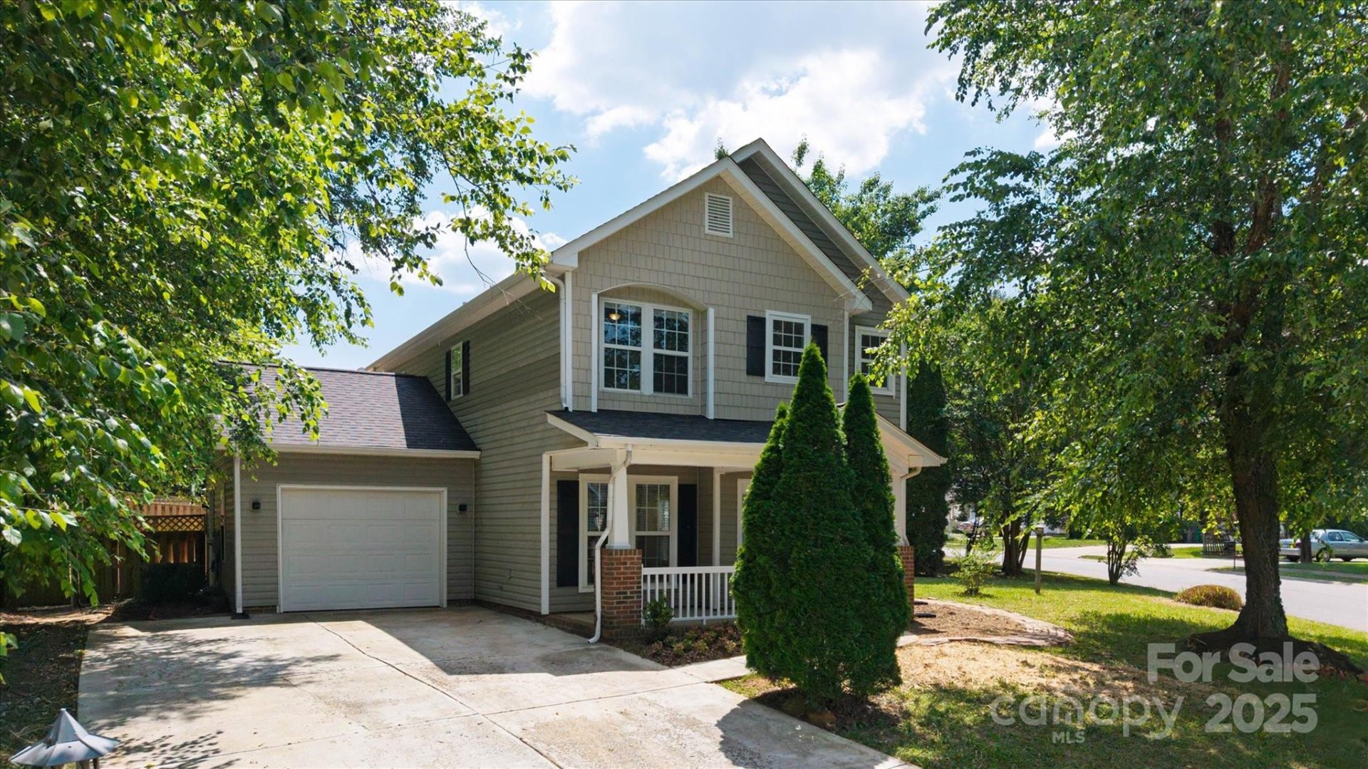 Scotsborough, Charlotte Community