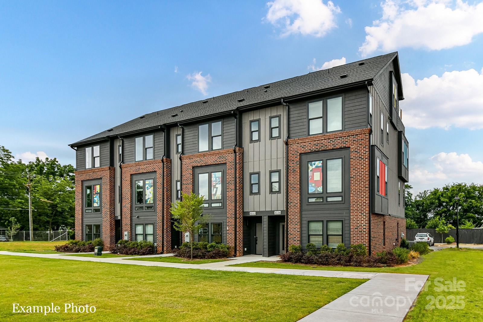 North End Terraces, Charlotte Community