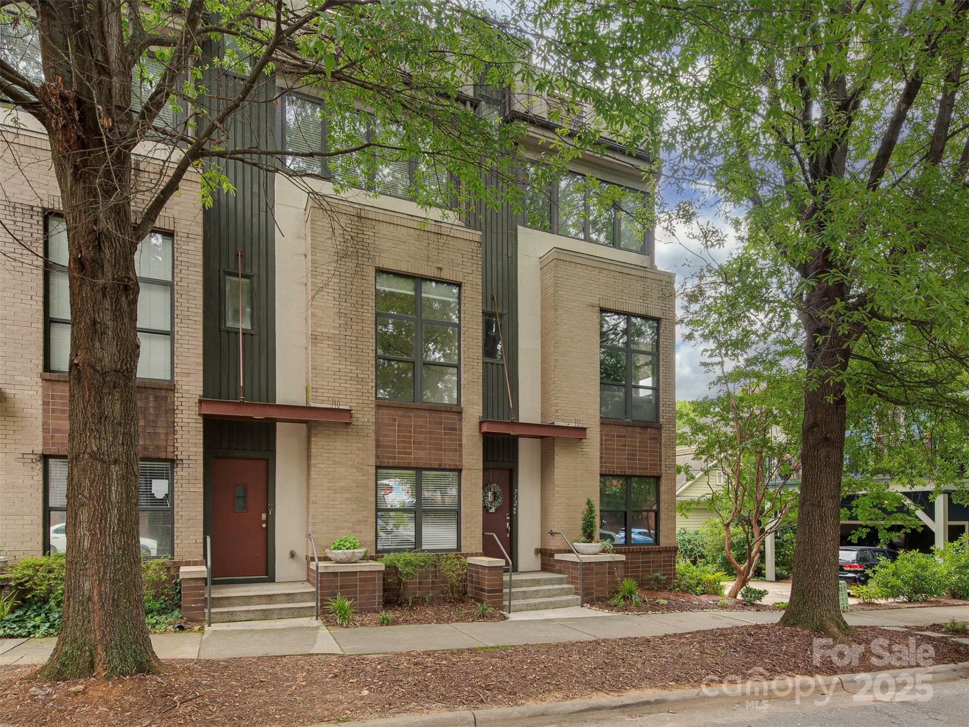 Property image 2 at 712 N Alexander Street, Charlotte, NC 28202