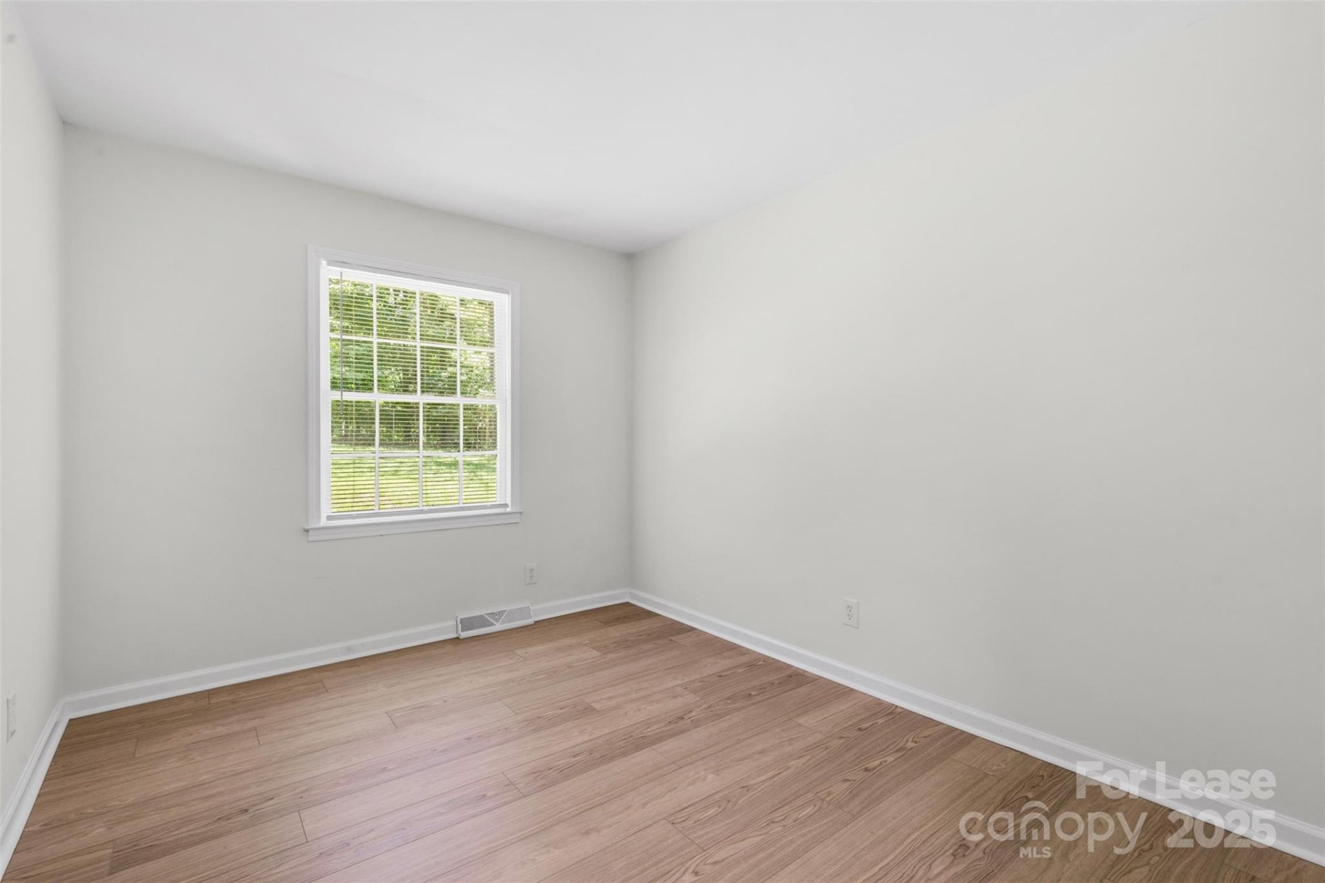 Property image 5 at 918 Edgegreen Drive, Charlotte, NC 28217