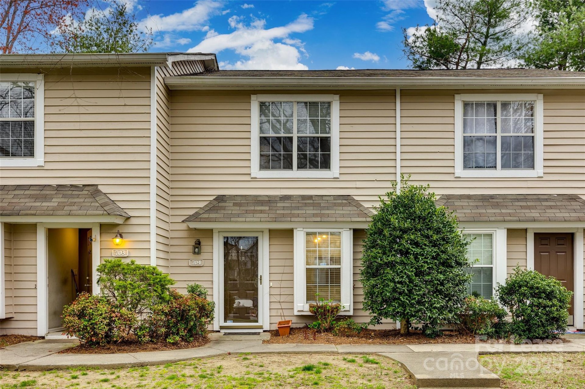 704 Heritage Parkway