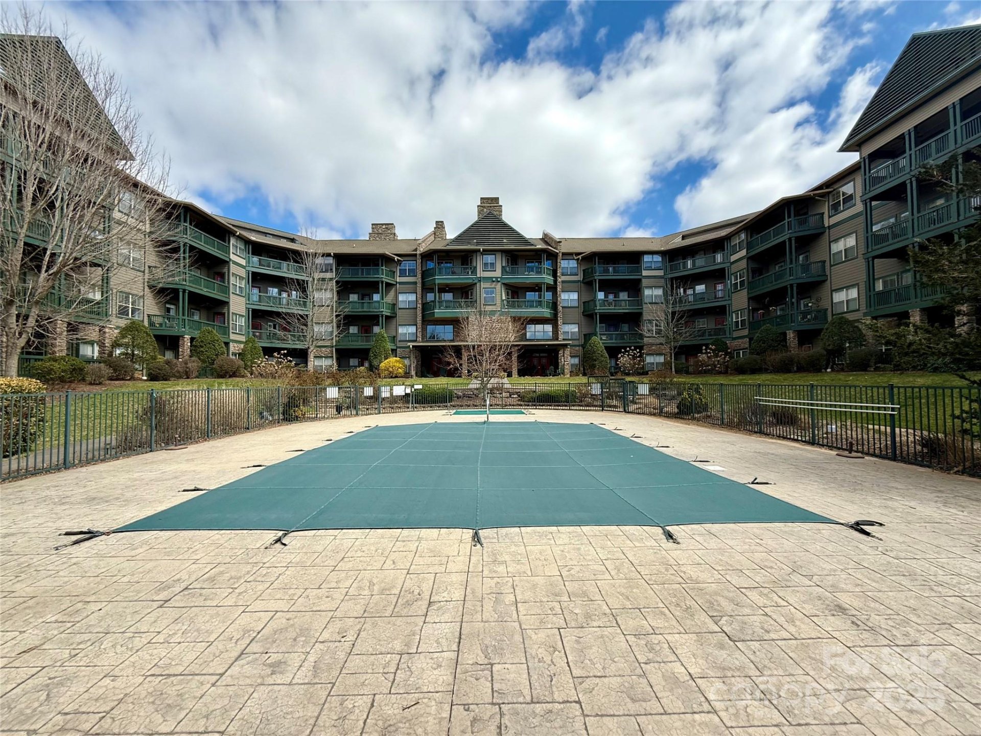 9 Kenilworth Knoll