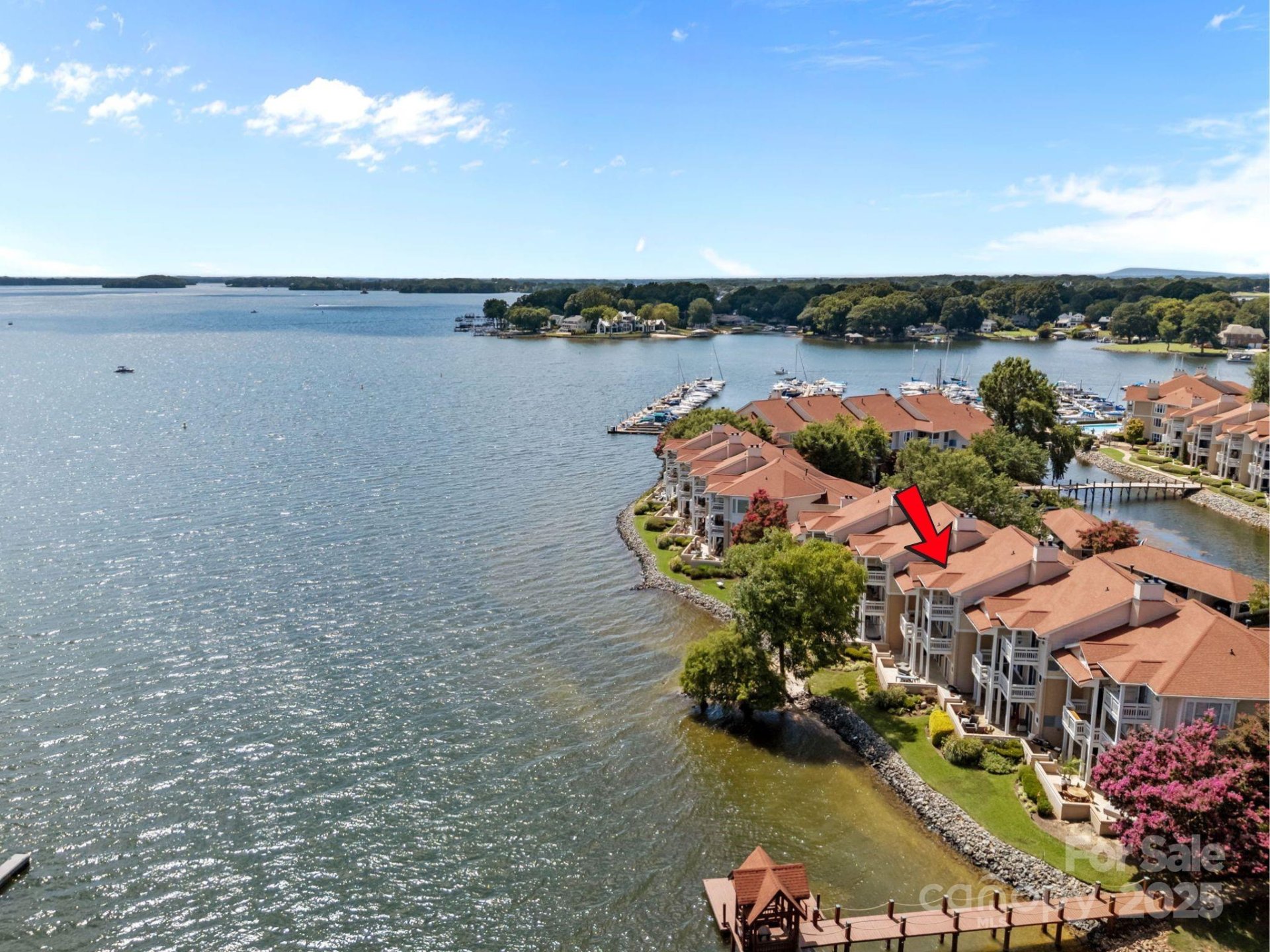 Kings Point, Cornelius Community