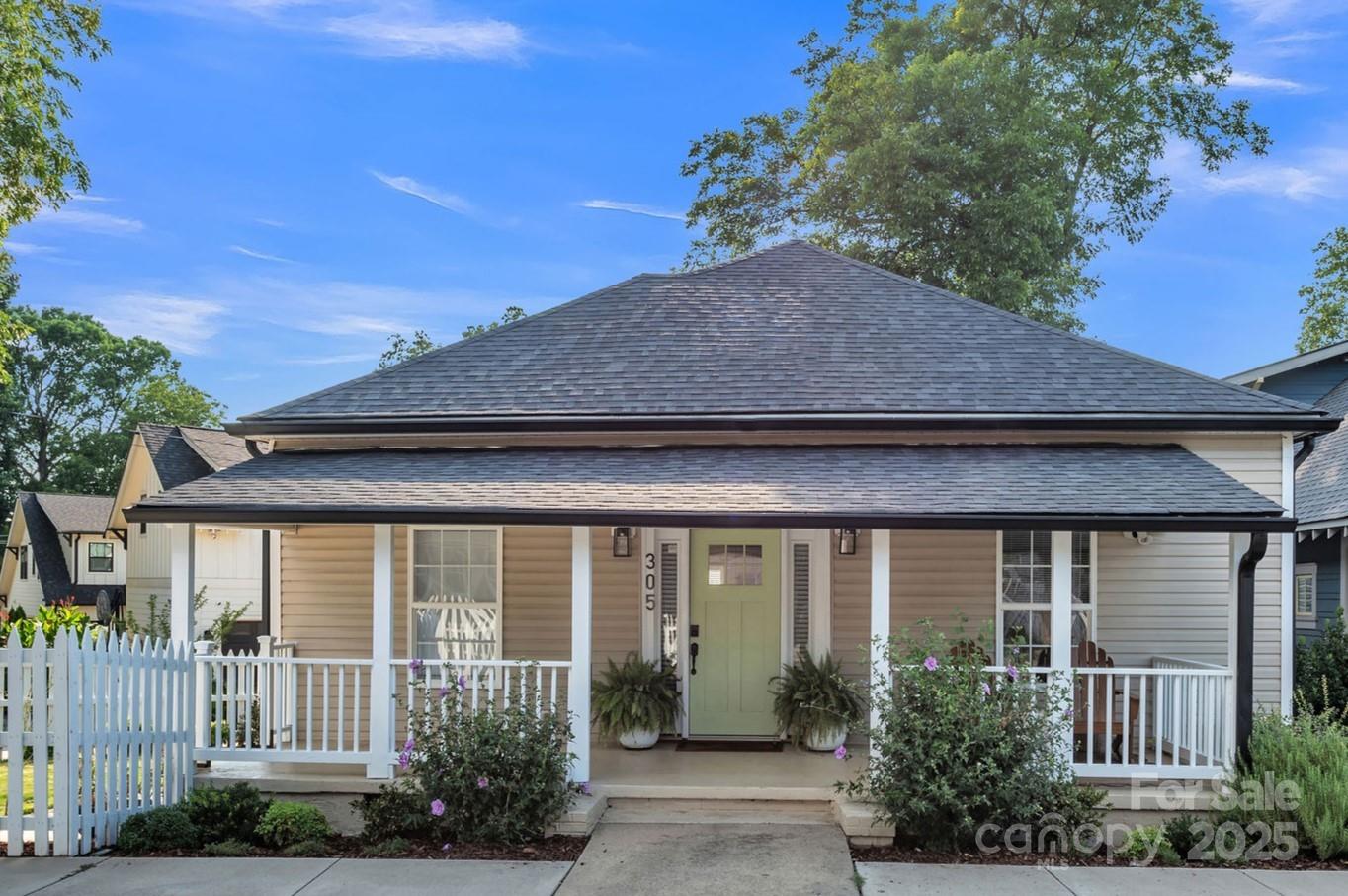 305 Solomon Street