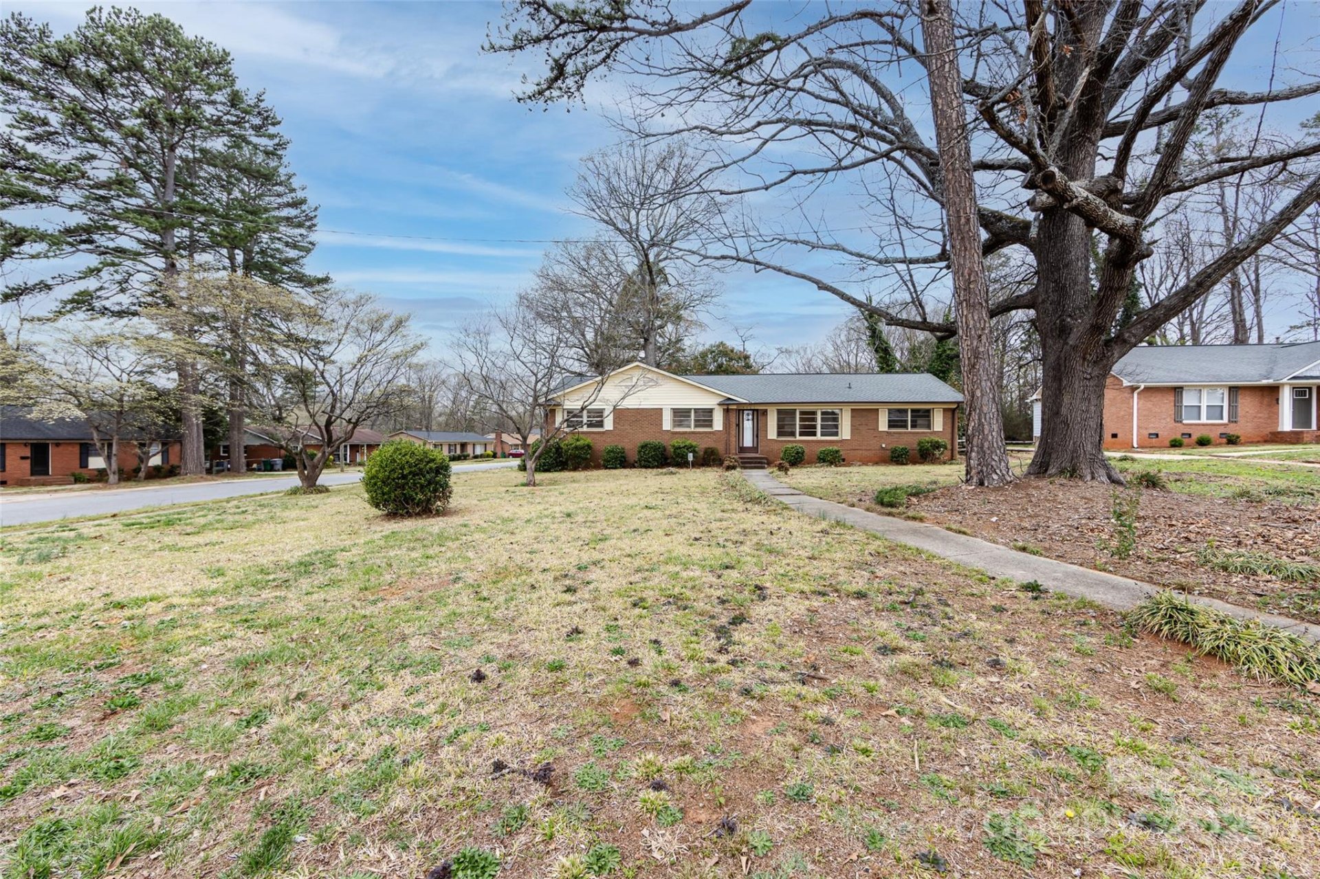 Property image 3 at 4601 Mendham Drive, Charlotte, NC 28215