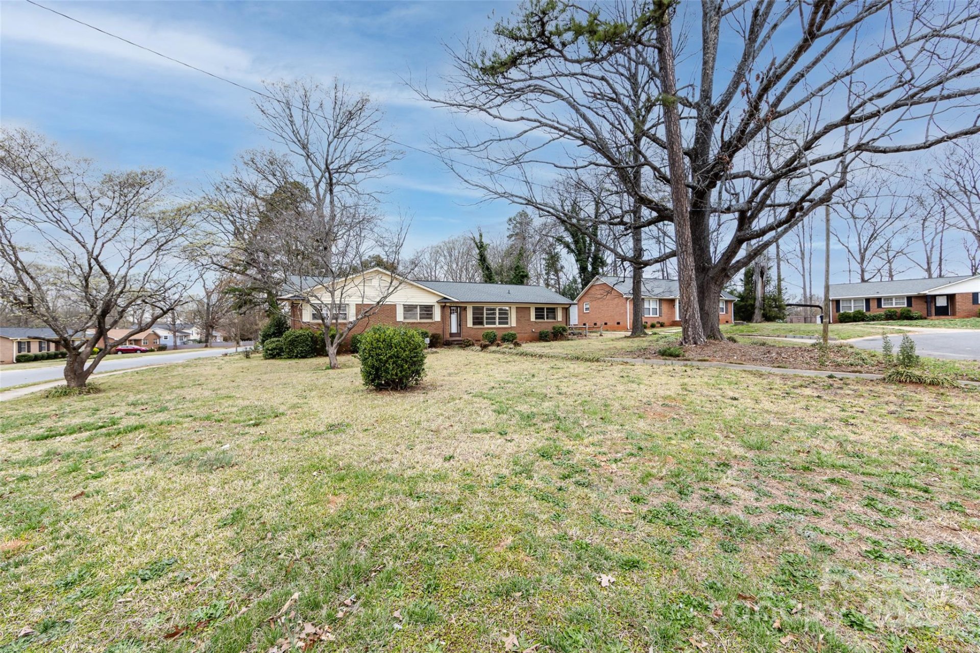 Property image 4 at 4601 Mendham Drive, Charlotte, NC 28215