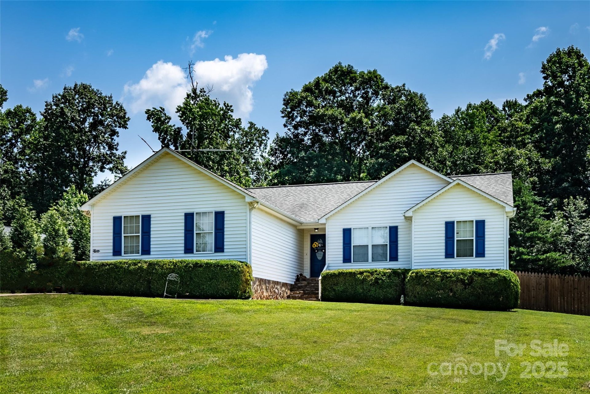 Magna Vista, Lincolnton Community