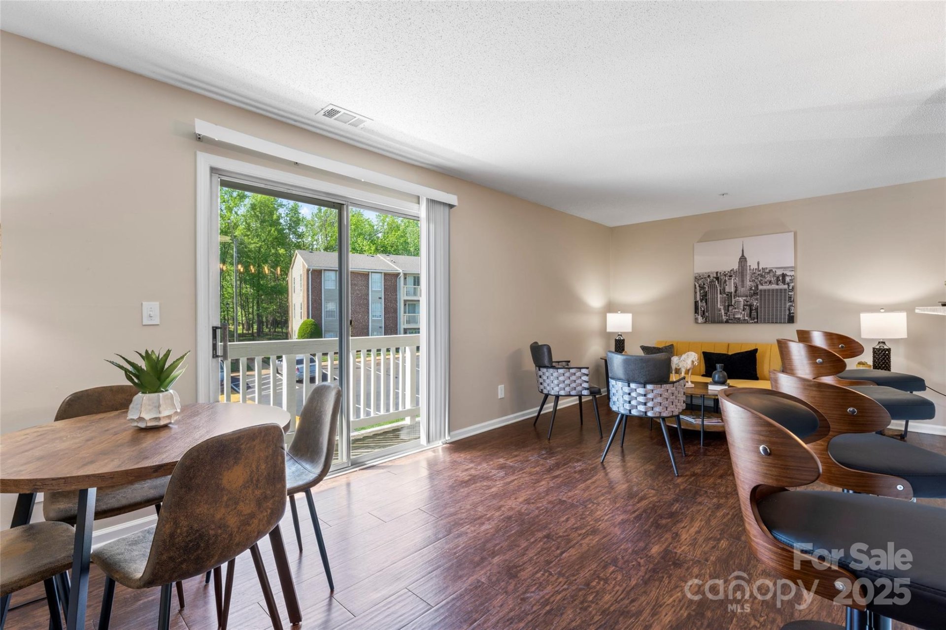 Property image 3 at 1620 Arlyn Circle, Charlotte, NC 28213