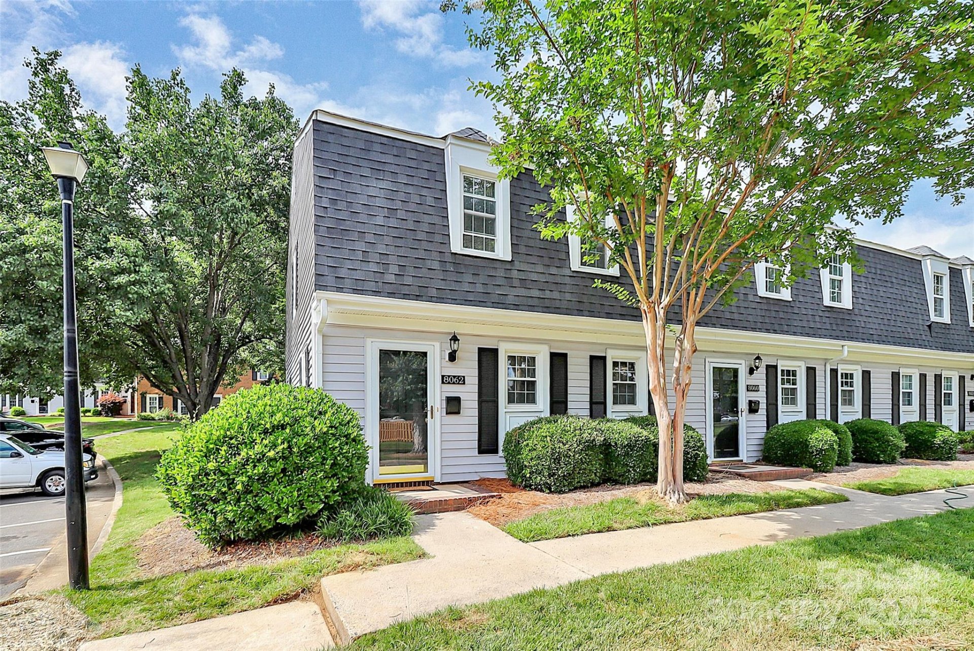 8062 Knights Bridge Road