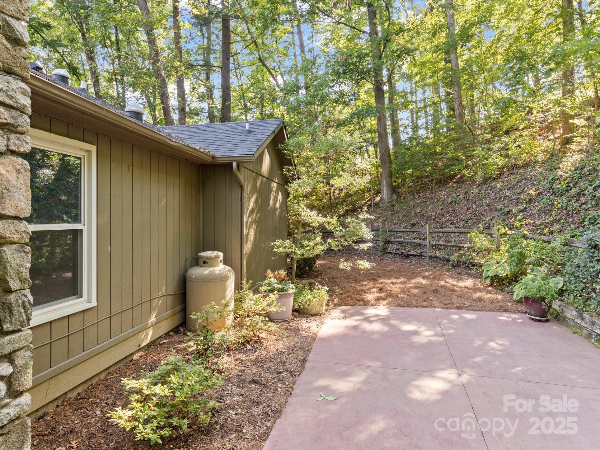Property image 5 at 6 Wilderness Cove Road, Asheville, NC 28804