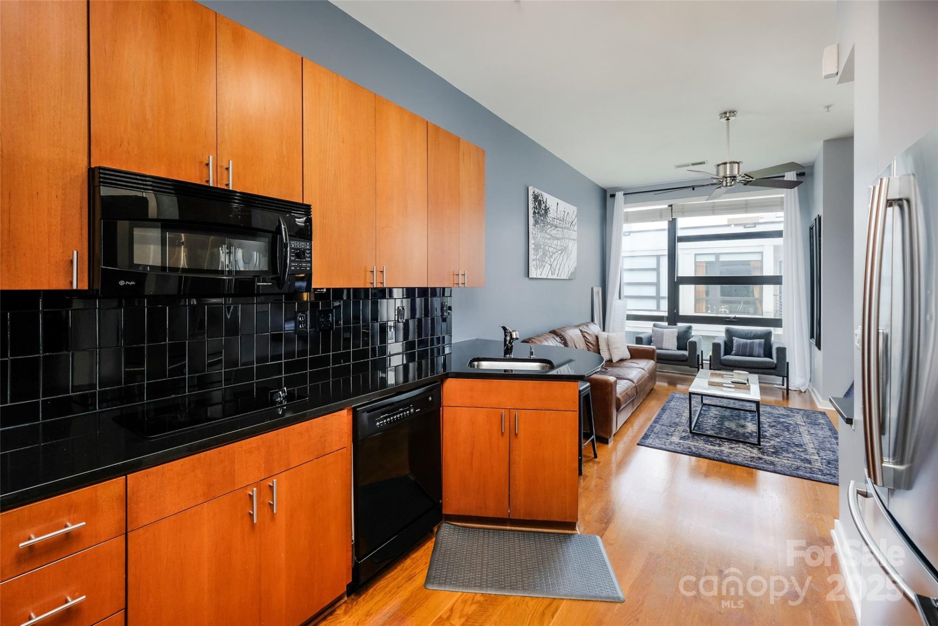 Property image 3 at 525 E 6th Street, Charlotte, NC 28202