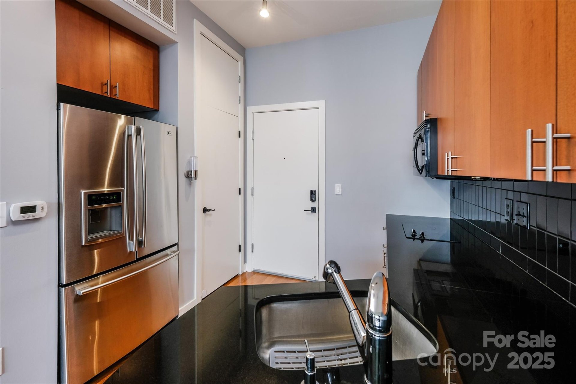 Property image 5 at 525 E 6th Street, Charlotte, NC 28202
