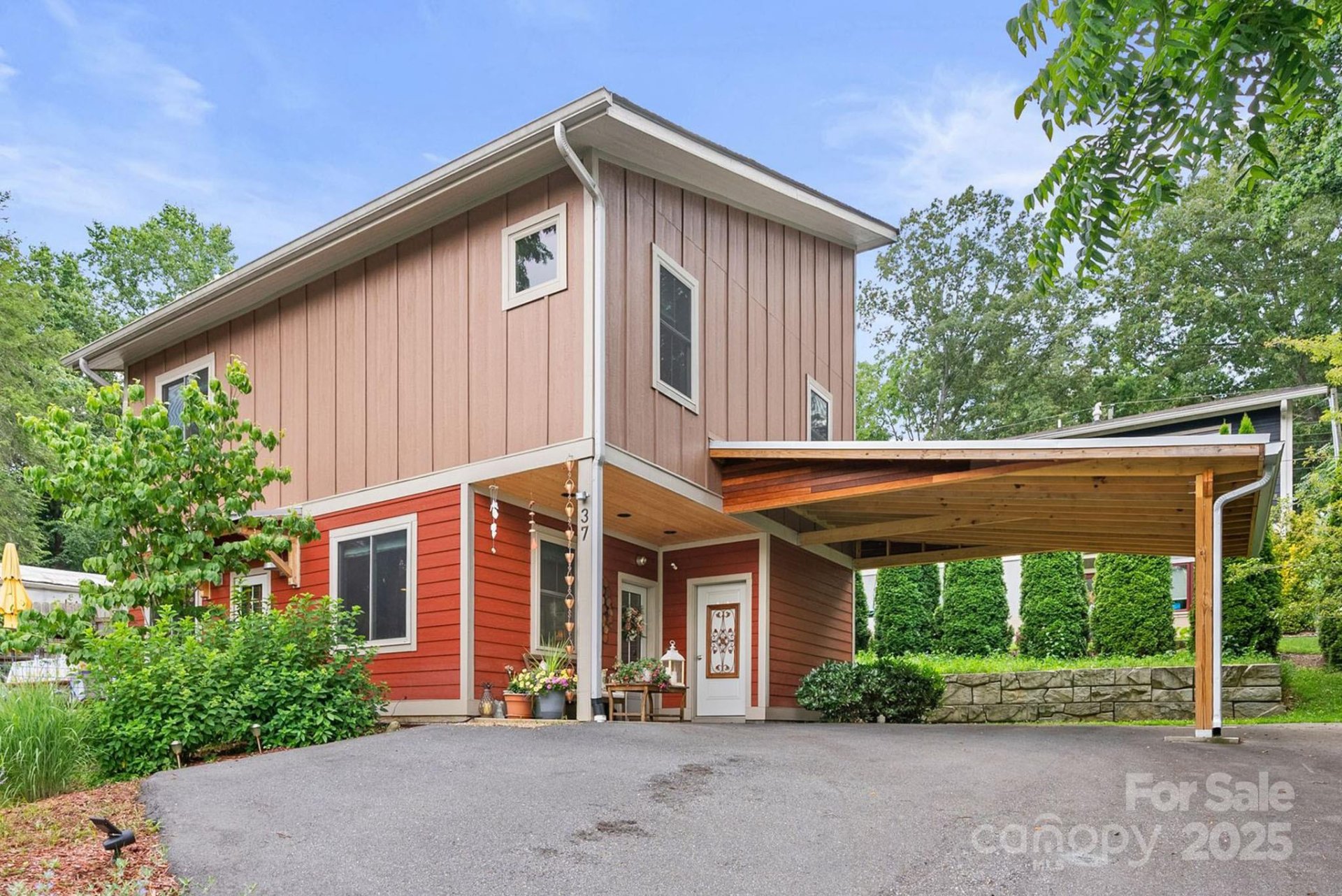 Property at 37 Bryant Street, Asheville, NC 28806