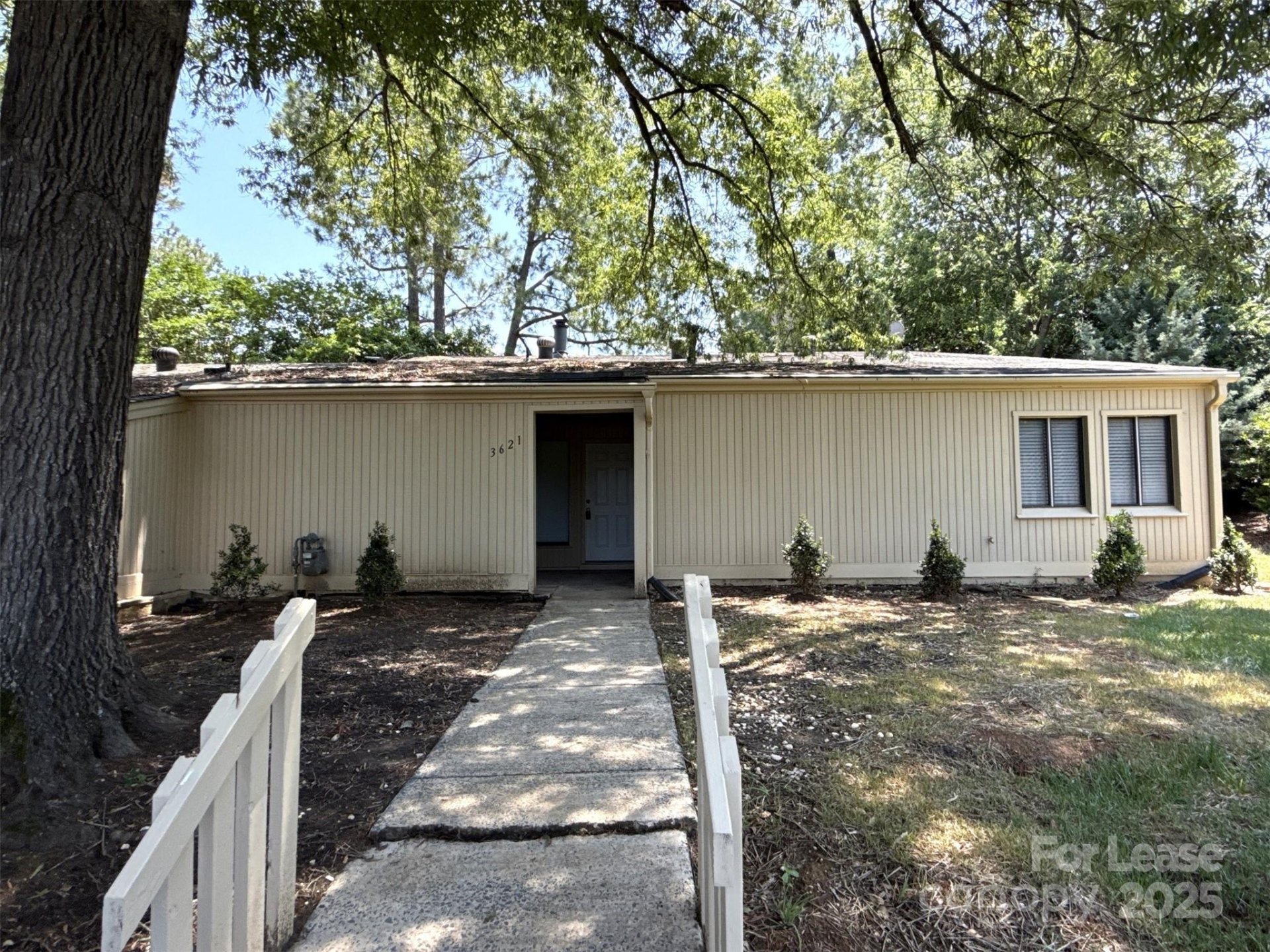 3621 Willow Point Drive