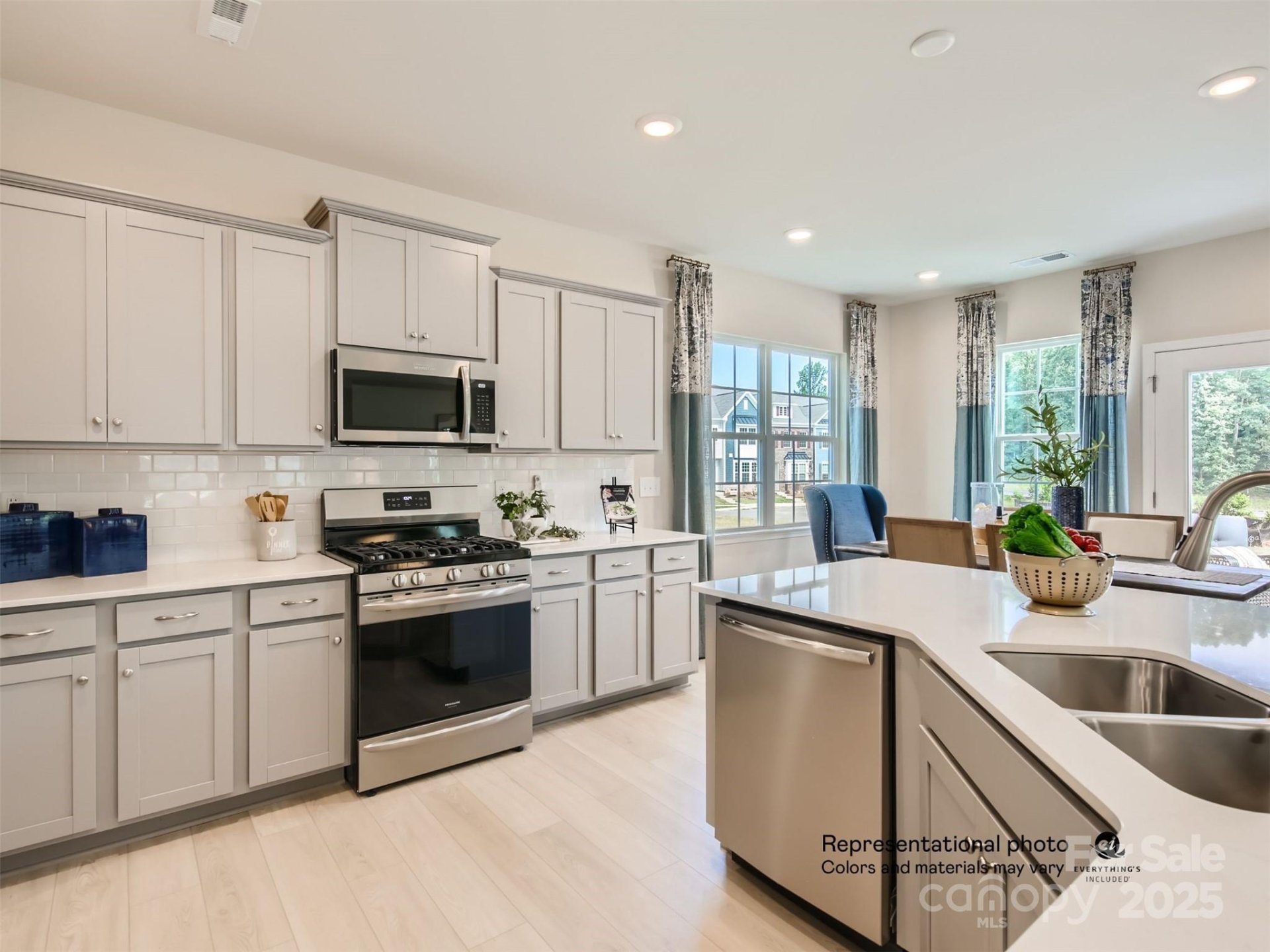 Property image 3 at 1020 Lookout Shoals Drive, Fort Mill, SC 29715
