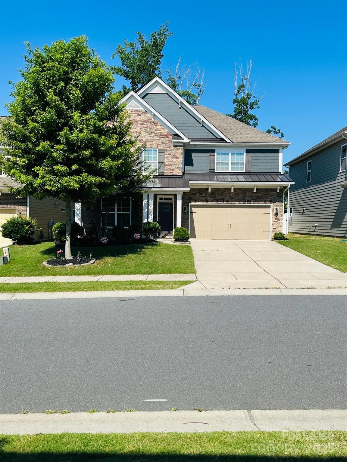 1046 Dina Drive