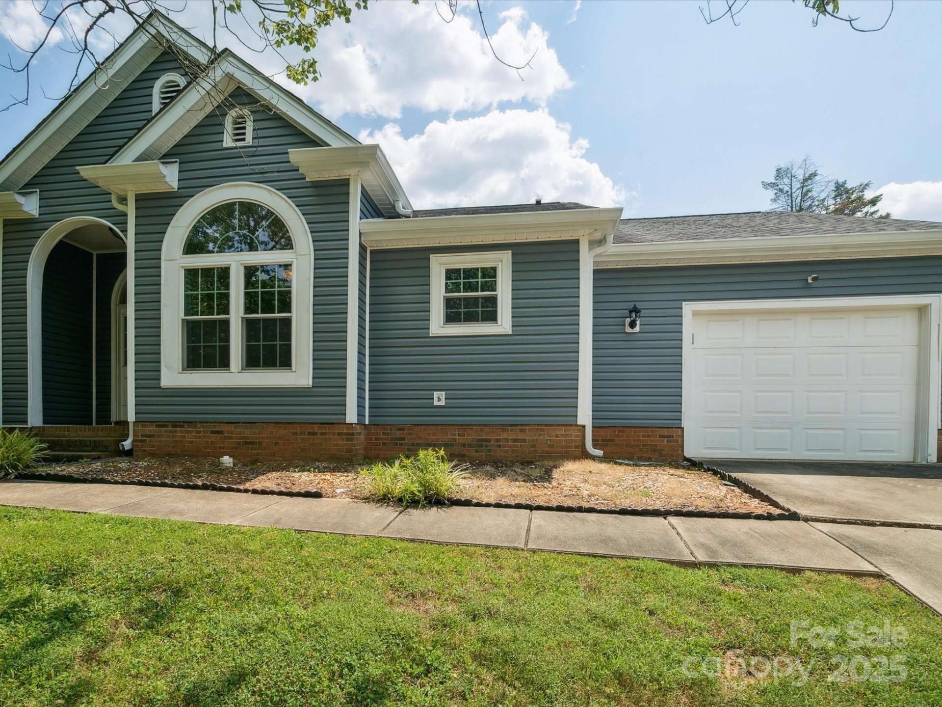 Property image 2 at 8323 Bedford Green Lane, Charlotte, NC 28215