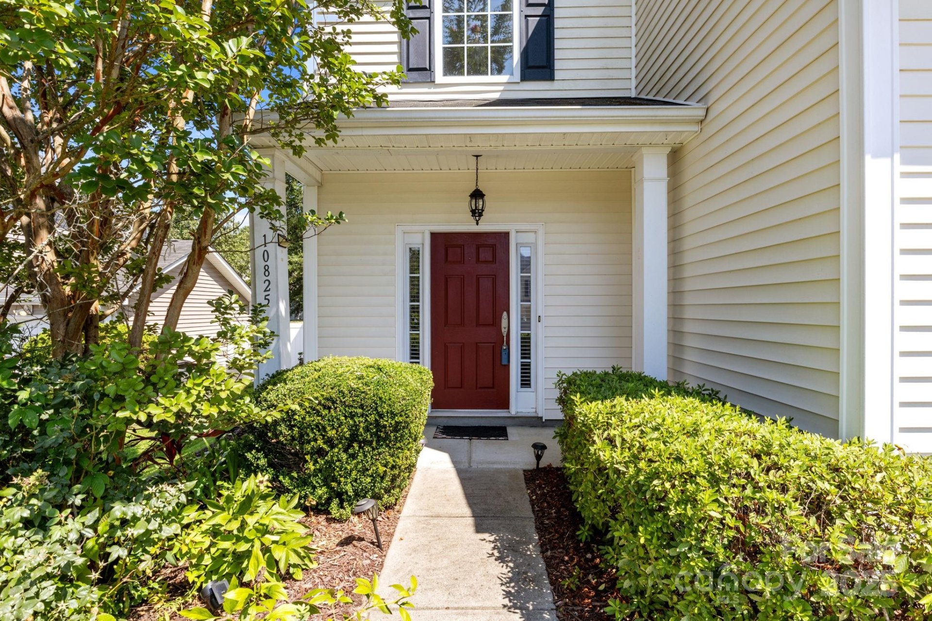 Property image 2 at 10825 Traders Court, Davidson, NC 28036