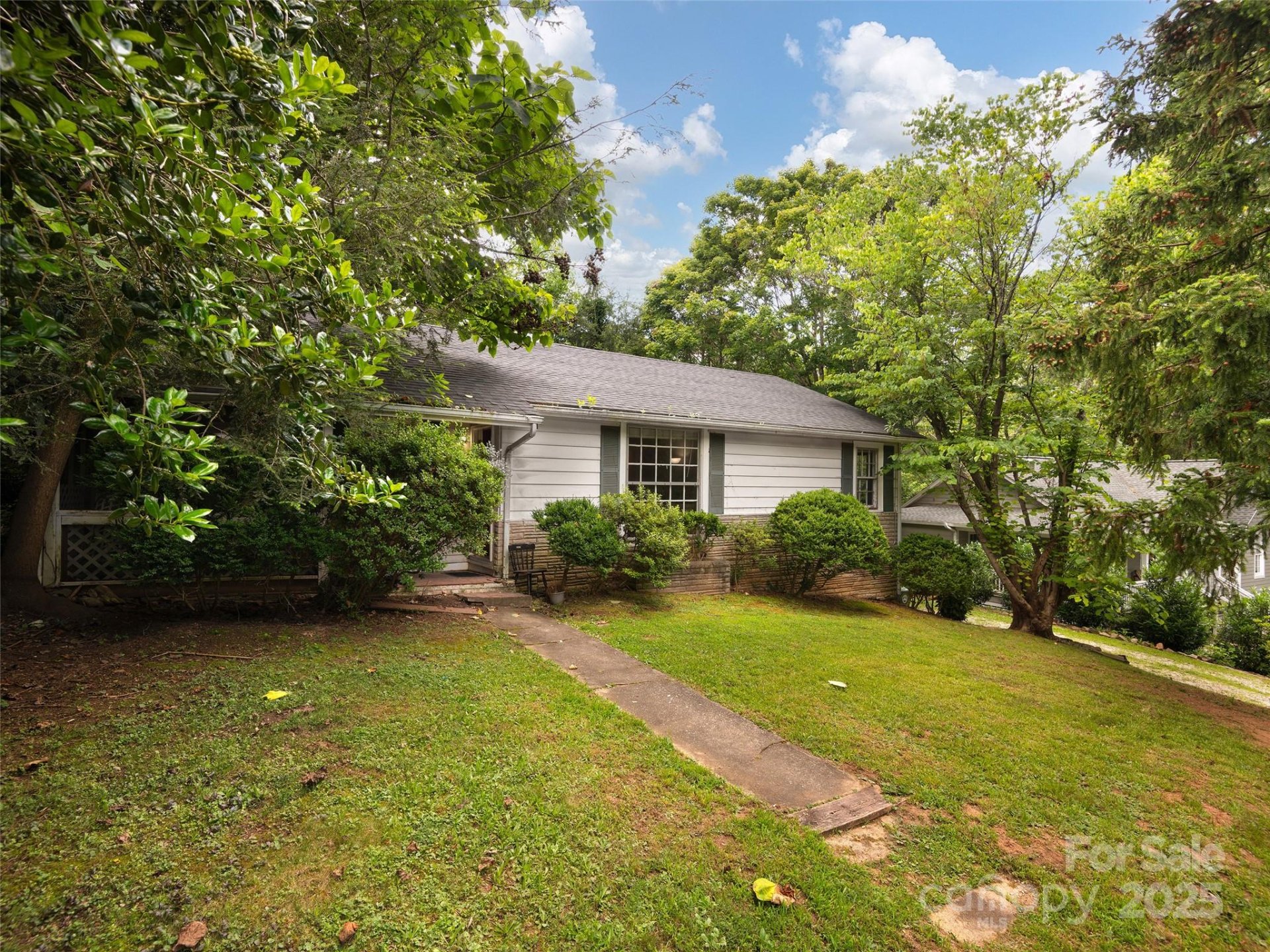 Property image 2 at 107 Beverly Road, Asheville, NC 28805