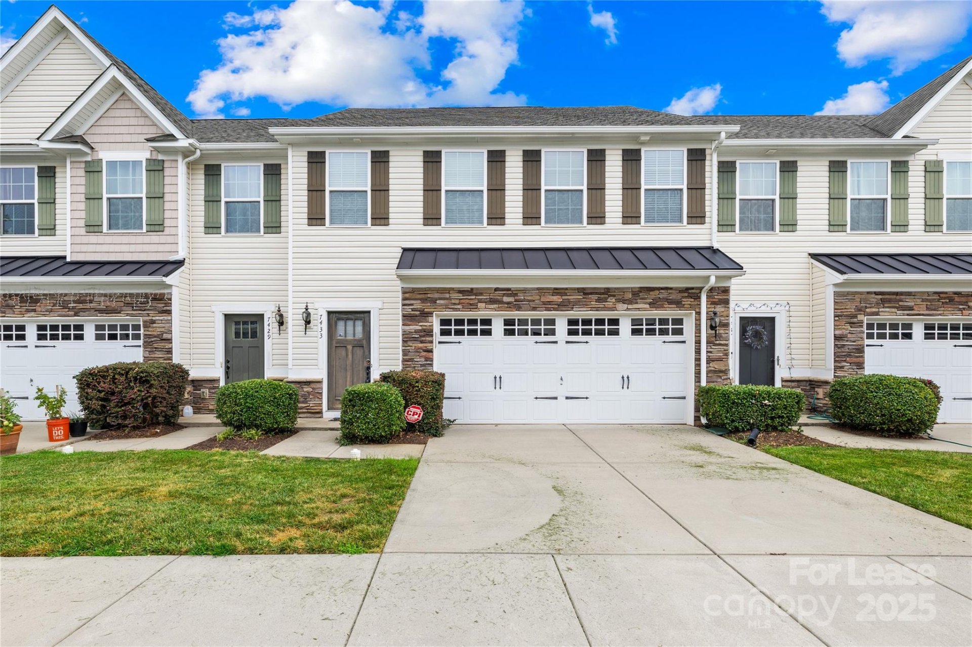 Property image 1 at 7433 White Elm Lane, Charlotte, NC 28273