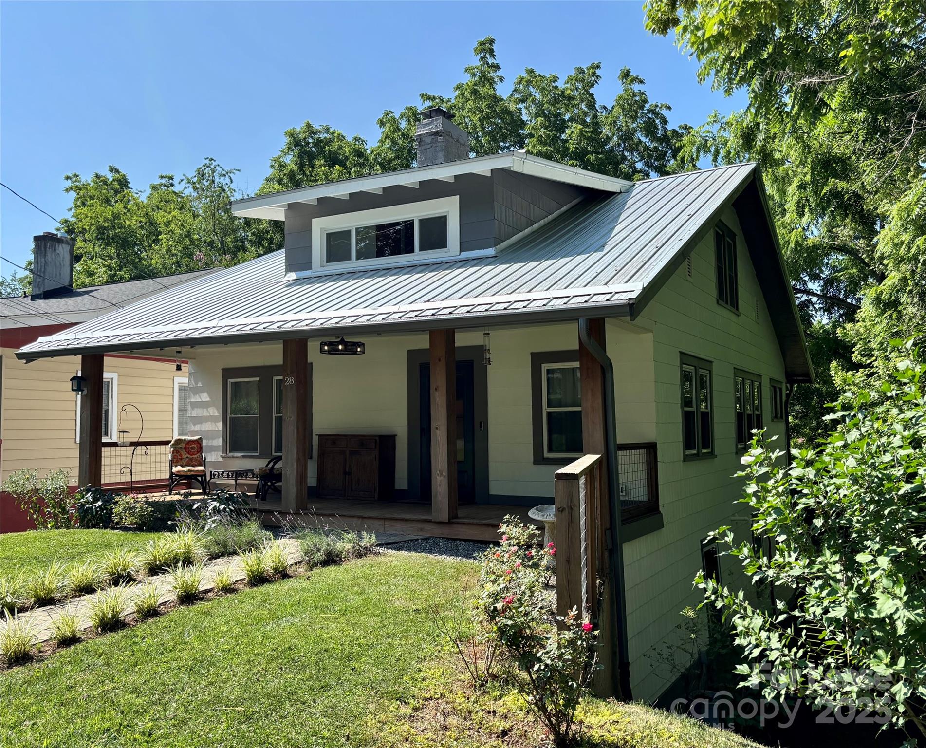 Property image 1 at 28 Drake Street, Asheville, NC 28806