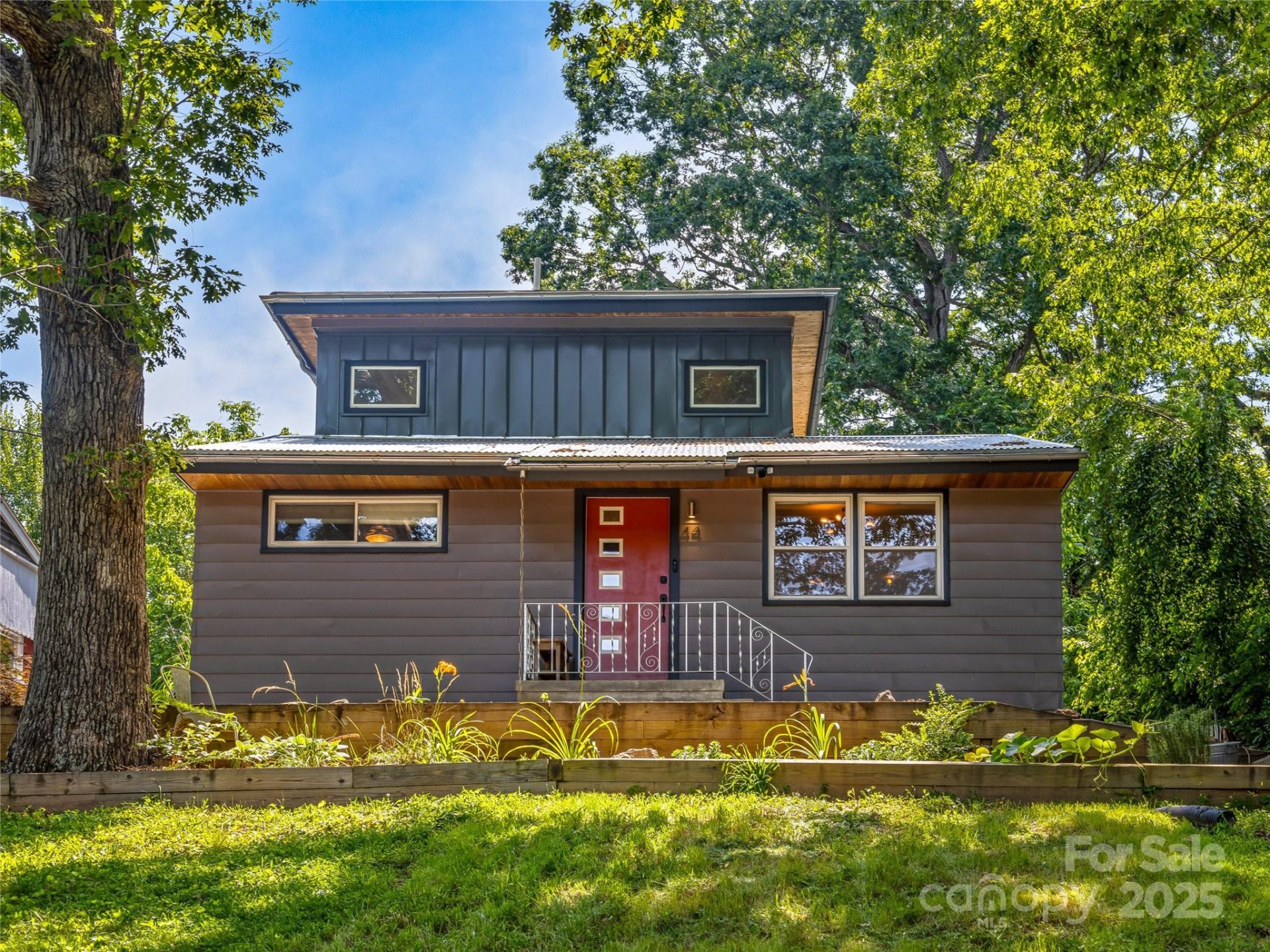 Broad View Park, Asheville Community