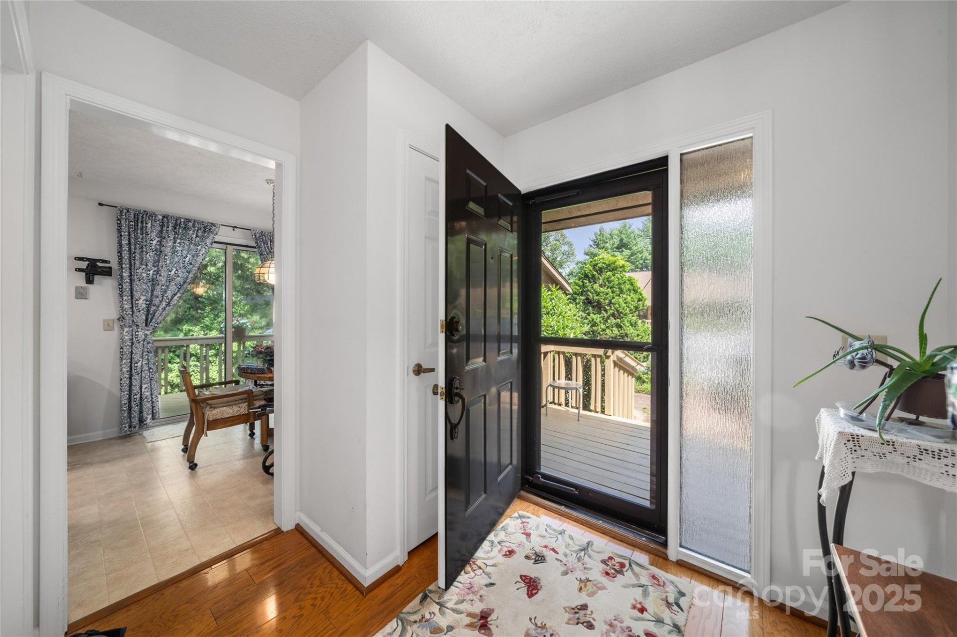 Property image 3 at 501 Red Oak Drive, Hendersonville, NC 28791