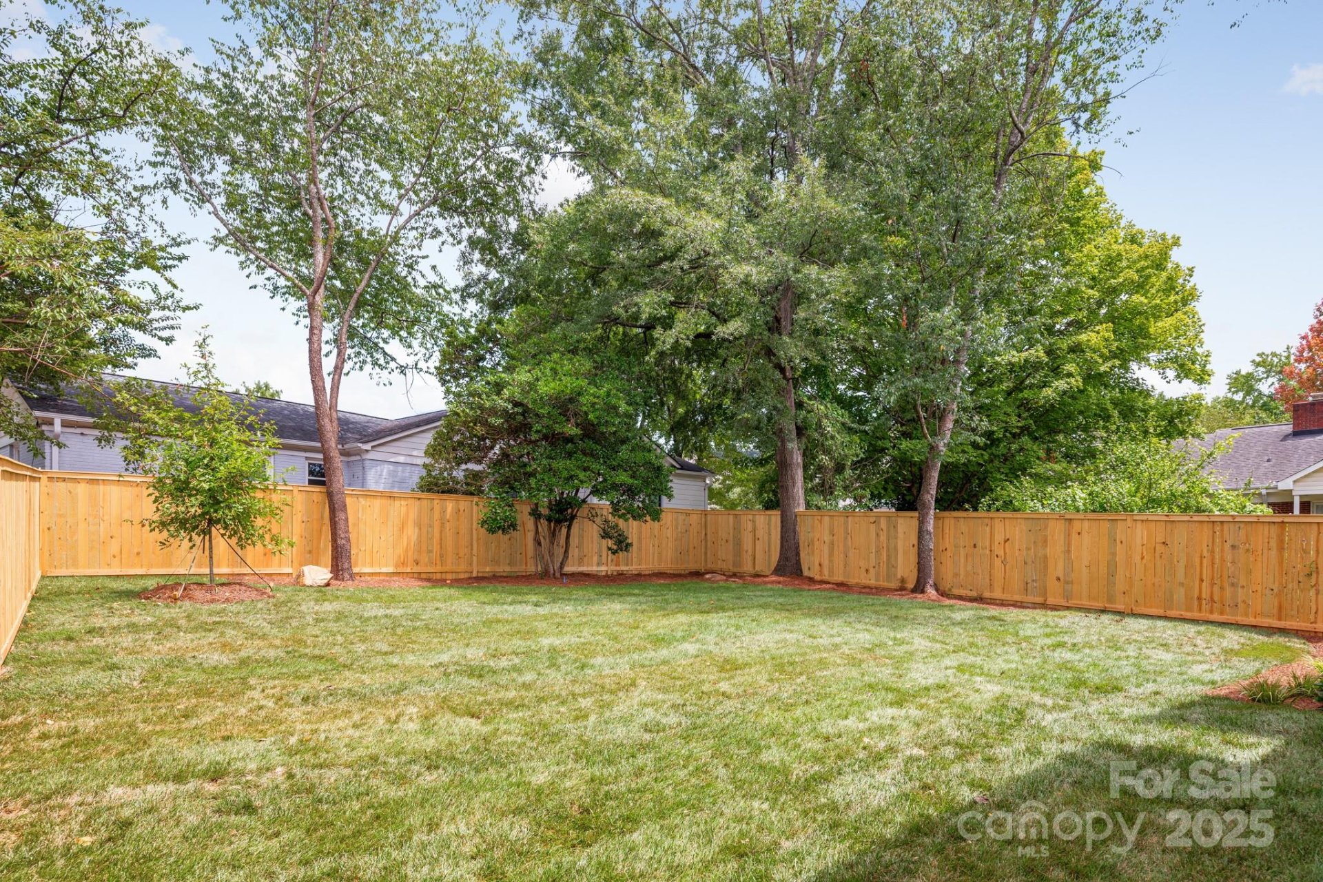 Property image 4 at 4021 Ridgecrest Avenue, Charlotte, NC 28211