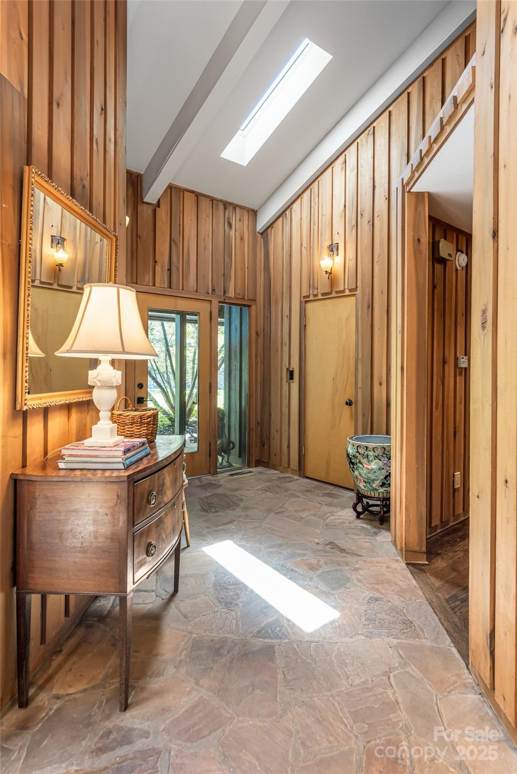 Property image 3 at 33 Deerhaven Lane, Asheville, NC 28803
