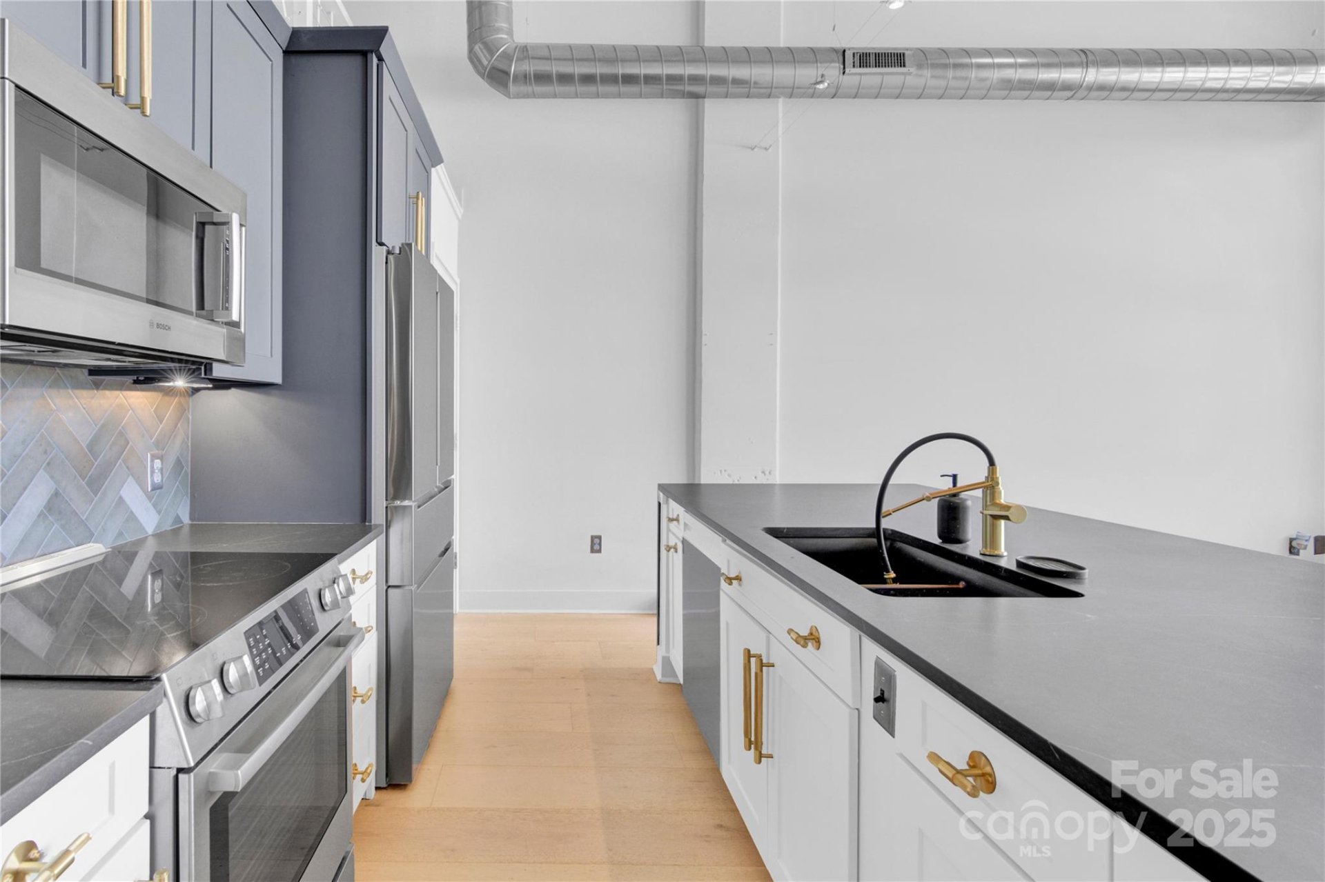 Property image 3 at 715 N Graham Street, Charlotte, NC 28202
