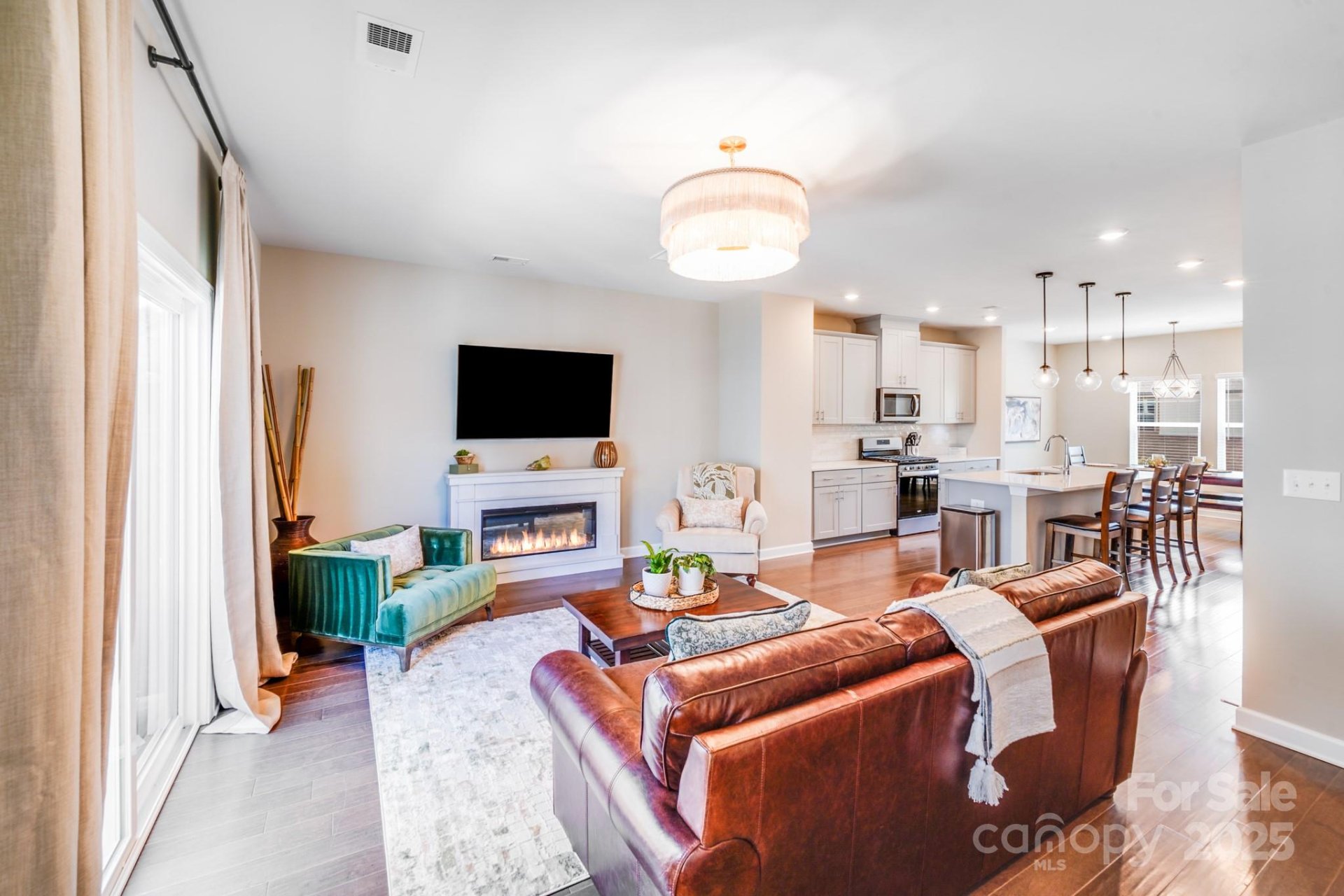 Property image 2 at 3738 Memorial Parkway, Charlotte, NC 28278