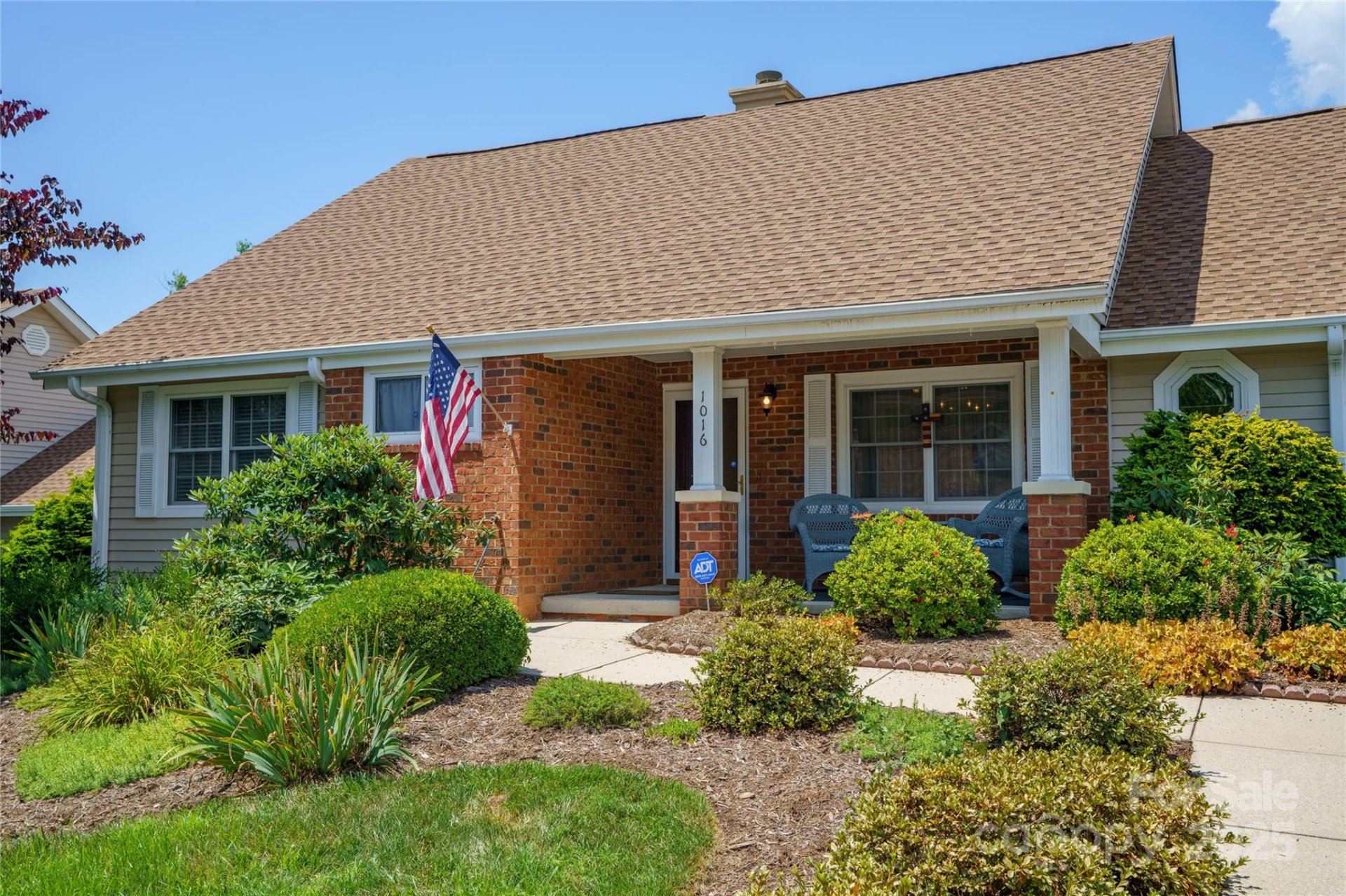 Property image 1 at 1016 Saddlebrook Drive, Hendersonville, NC 28739