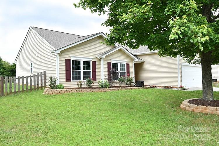 Property image 4 at 129 Bosburg Drive, Mooresville, NC 28115