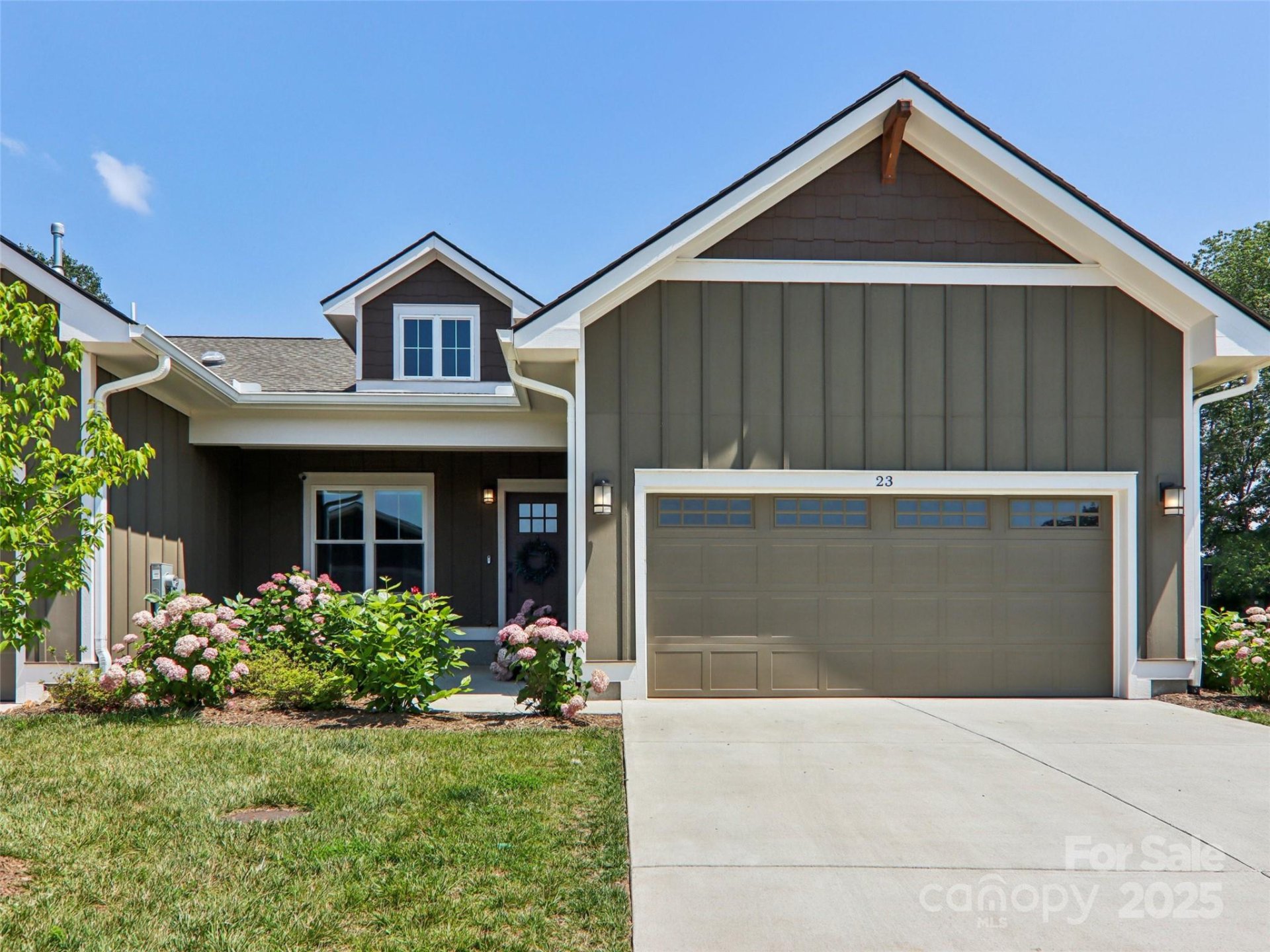 The Cottages at Averys Creek, Arden Community