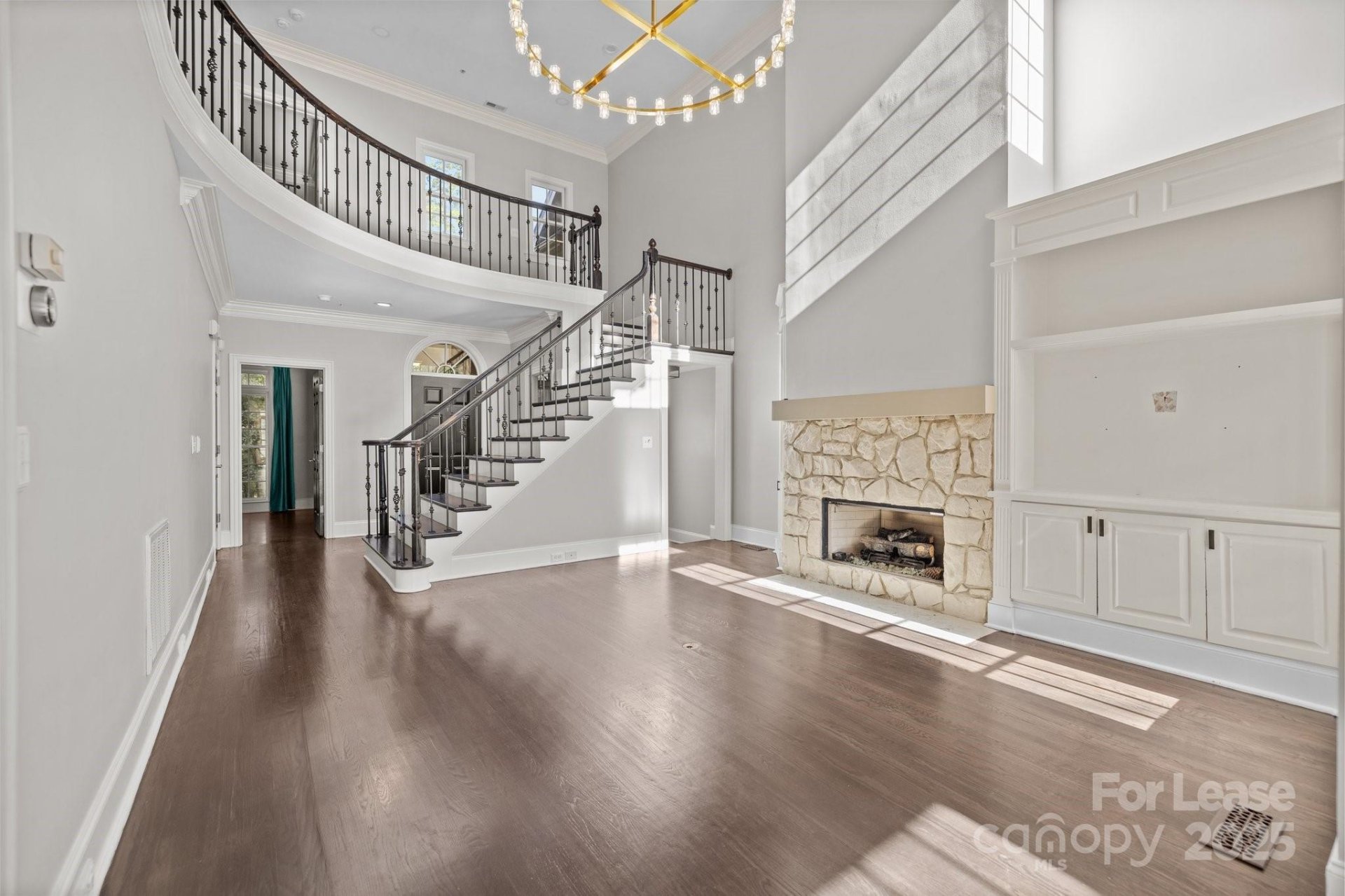 Property image 3 at 527 Queens Road, Charlotte, NC 28207