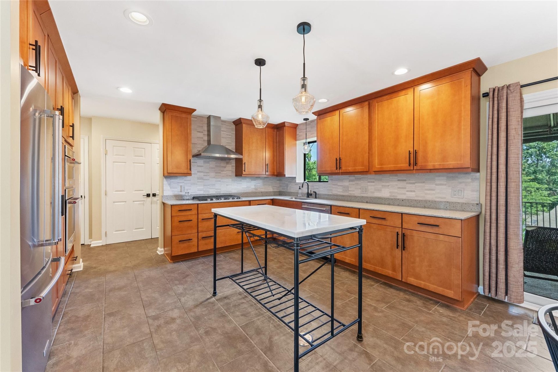 Property image 3 at 223 Cheyenne Court, Asheville, NC 28803