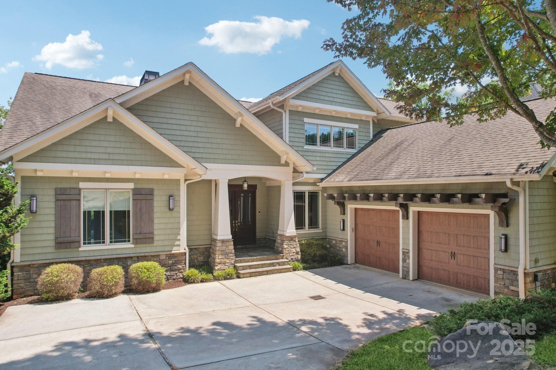 3229 Lake Pointe Drive