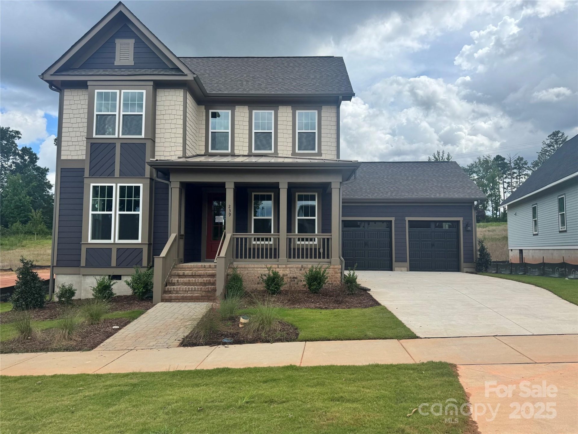 239 Luray Way