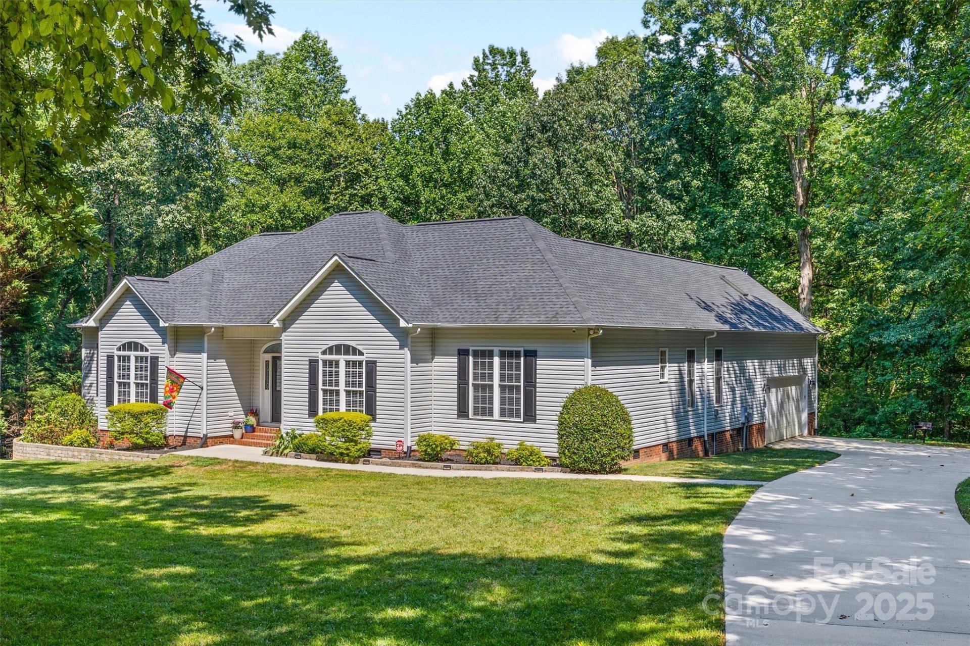 Property image 3 at 1528 Autumn Brook Lane, York, SC 29745