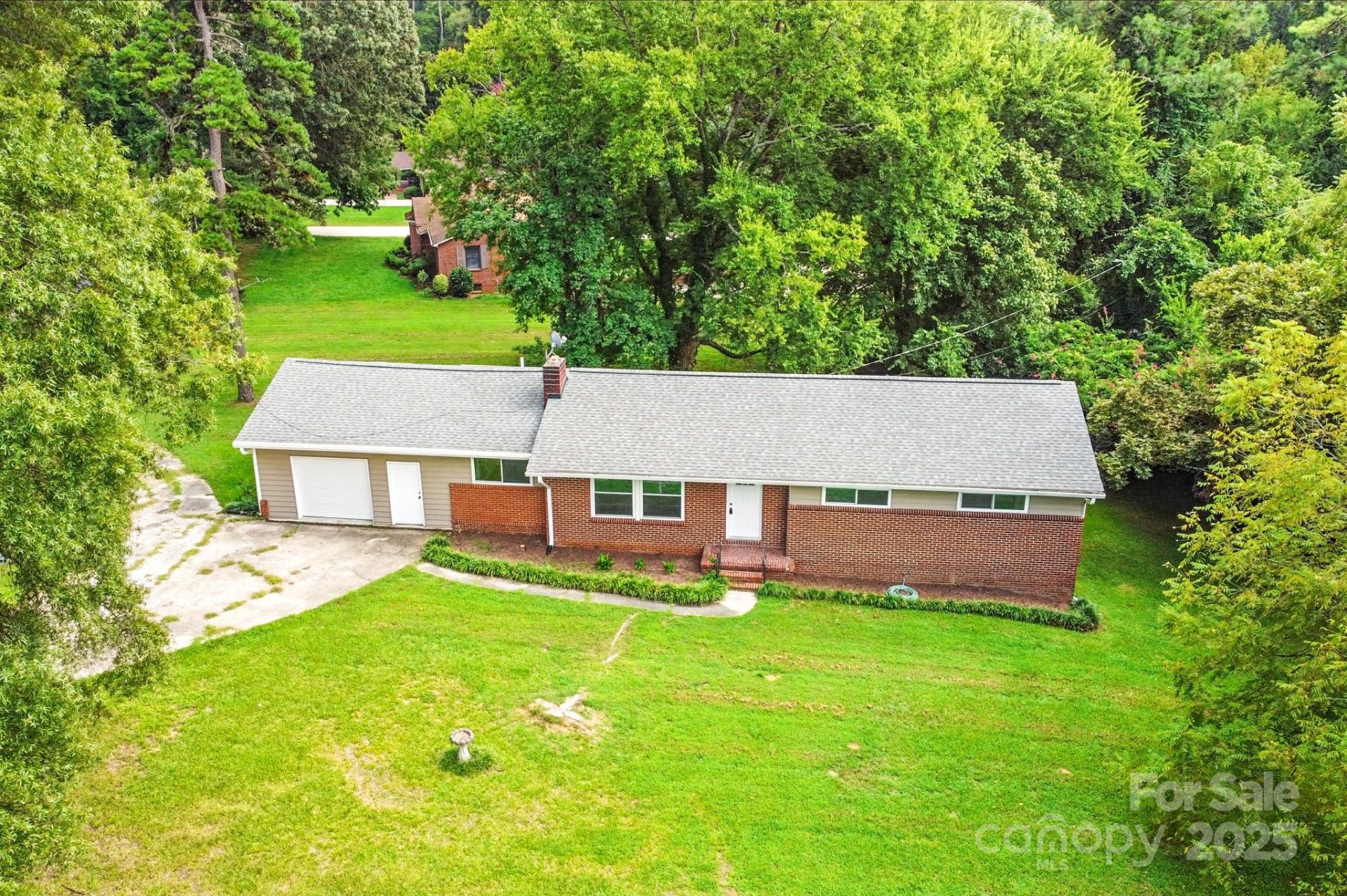 Property image 2 at 215 Mellwood Drive, Charlotte, NC 28214