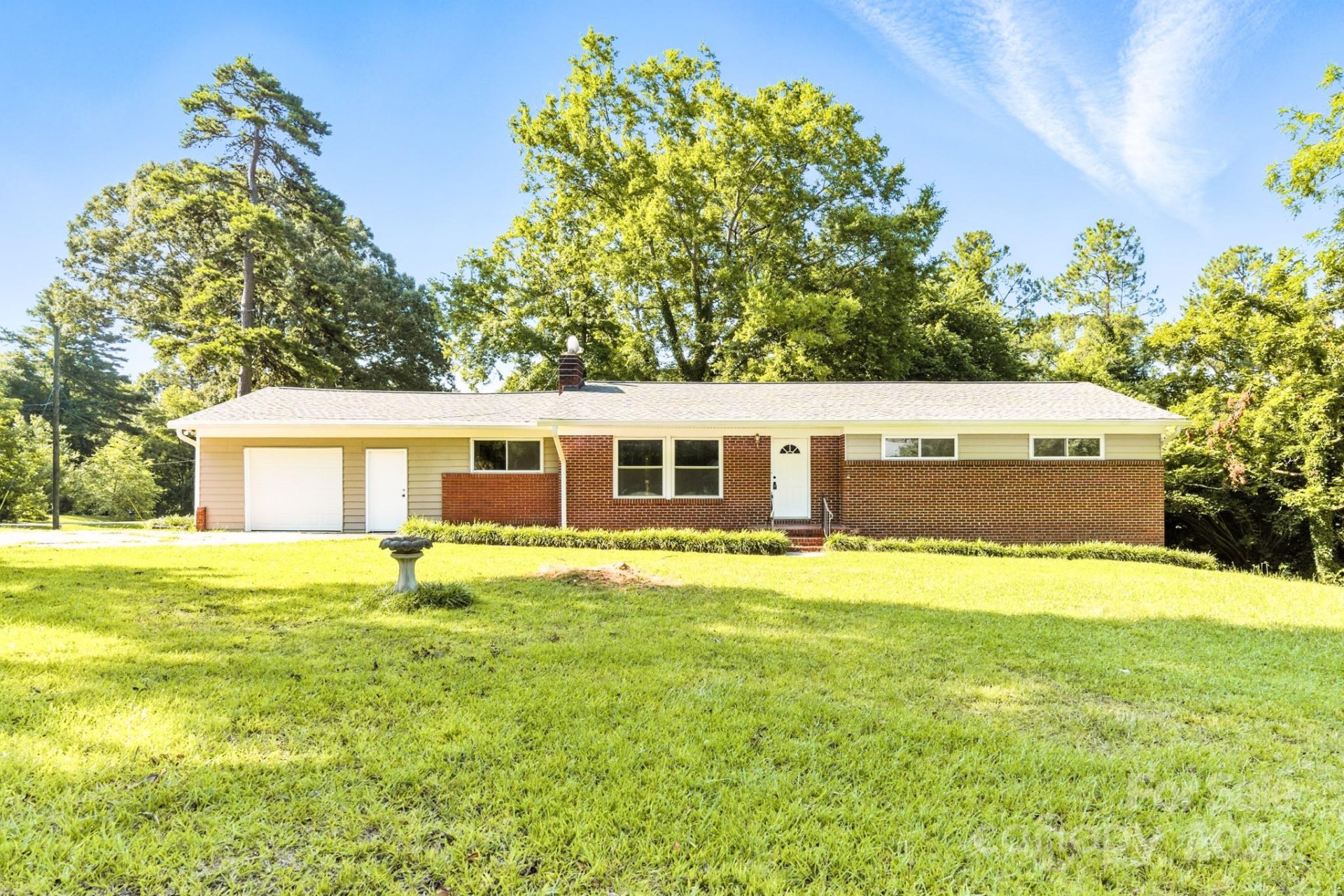 Property image 5 at 215 Mellwood Drive, Charlotte, NC 28214