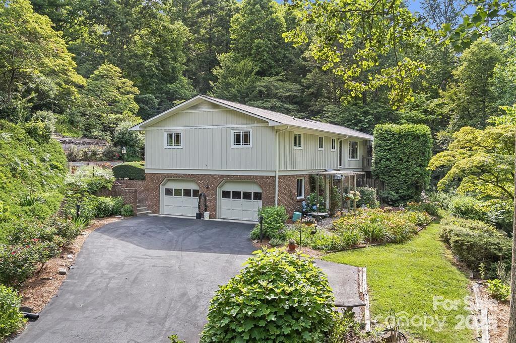 Property image 1 at 233 Raintree Drive, Hendersonville, NC 28791