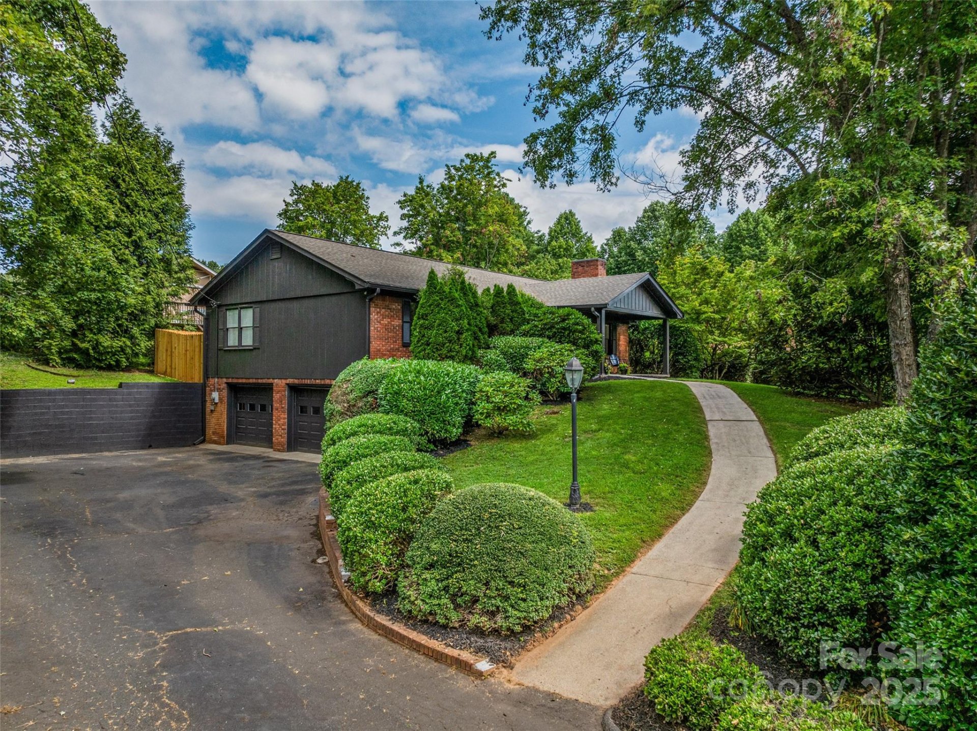Property image 2 at 3 Acorn Road, Asheville, NC 28804
