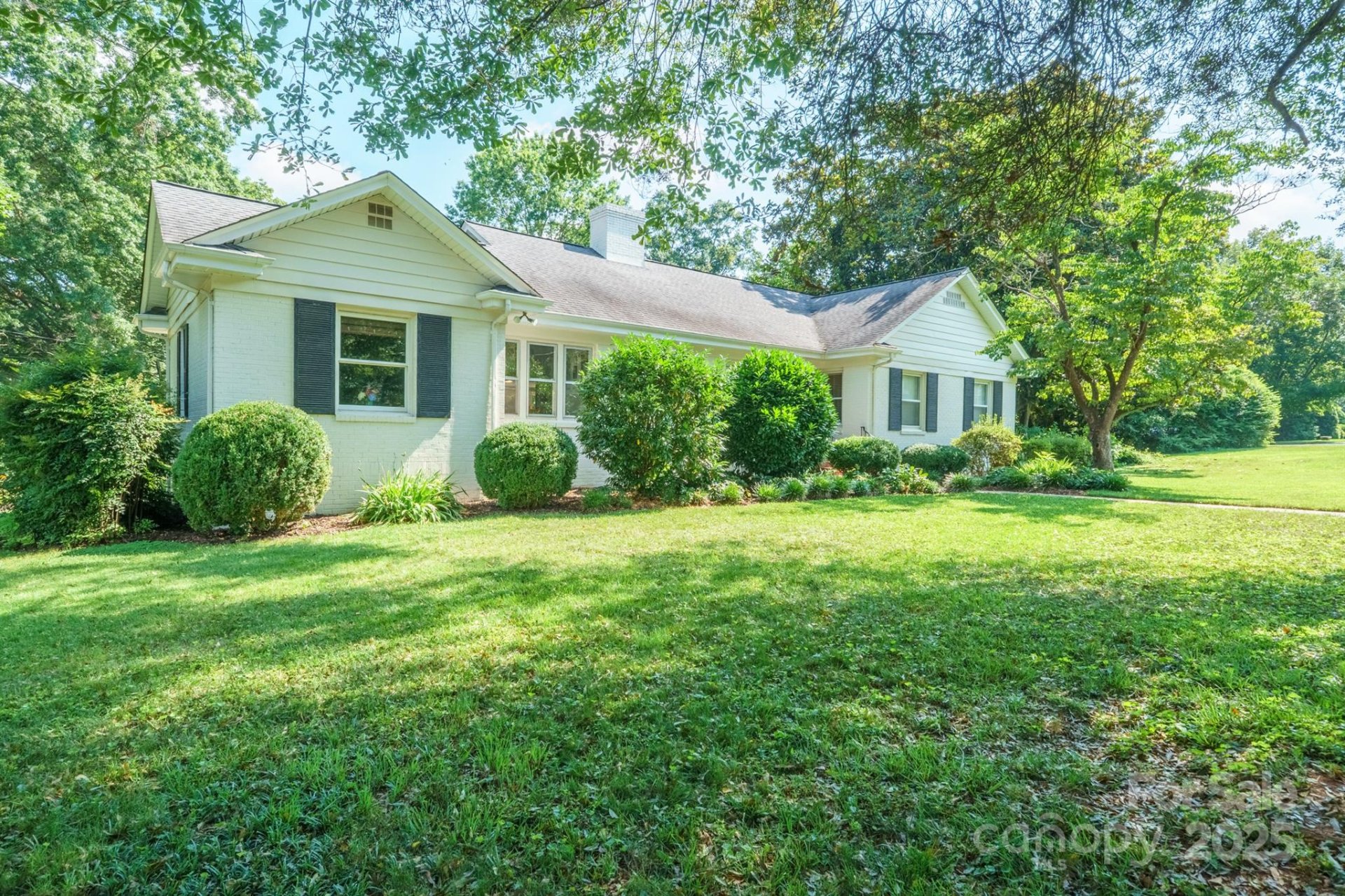 Property image 1 at 630 4th Avenue, Hickory, NC 28601