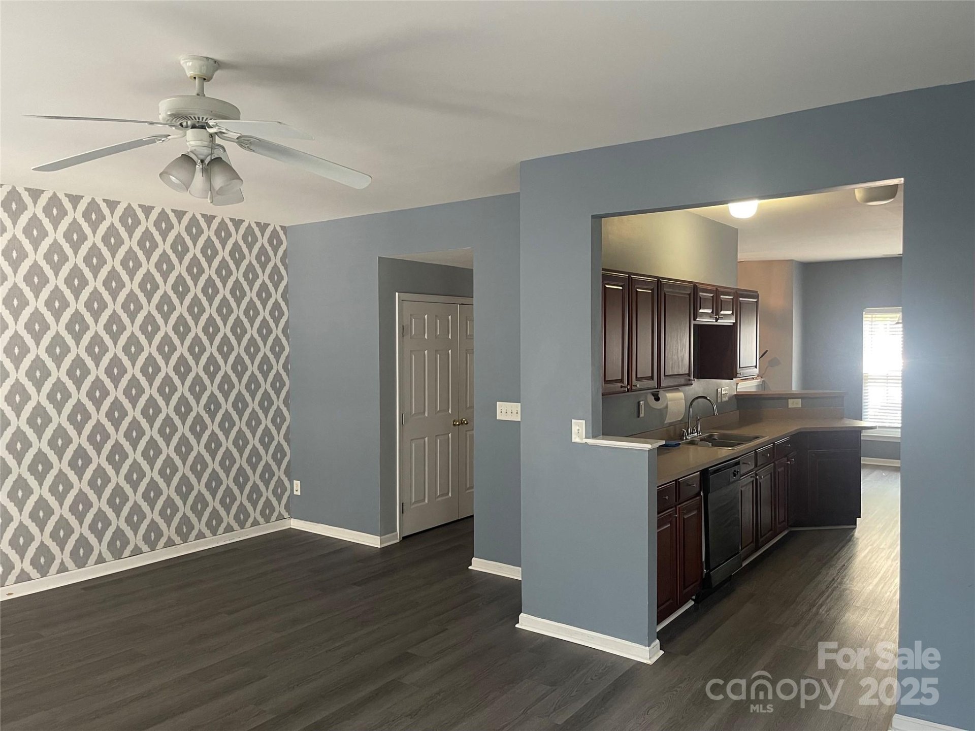 Property image 2 at 7125 Flying Scotsman Drive, Charlotte, NC 28213
