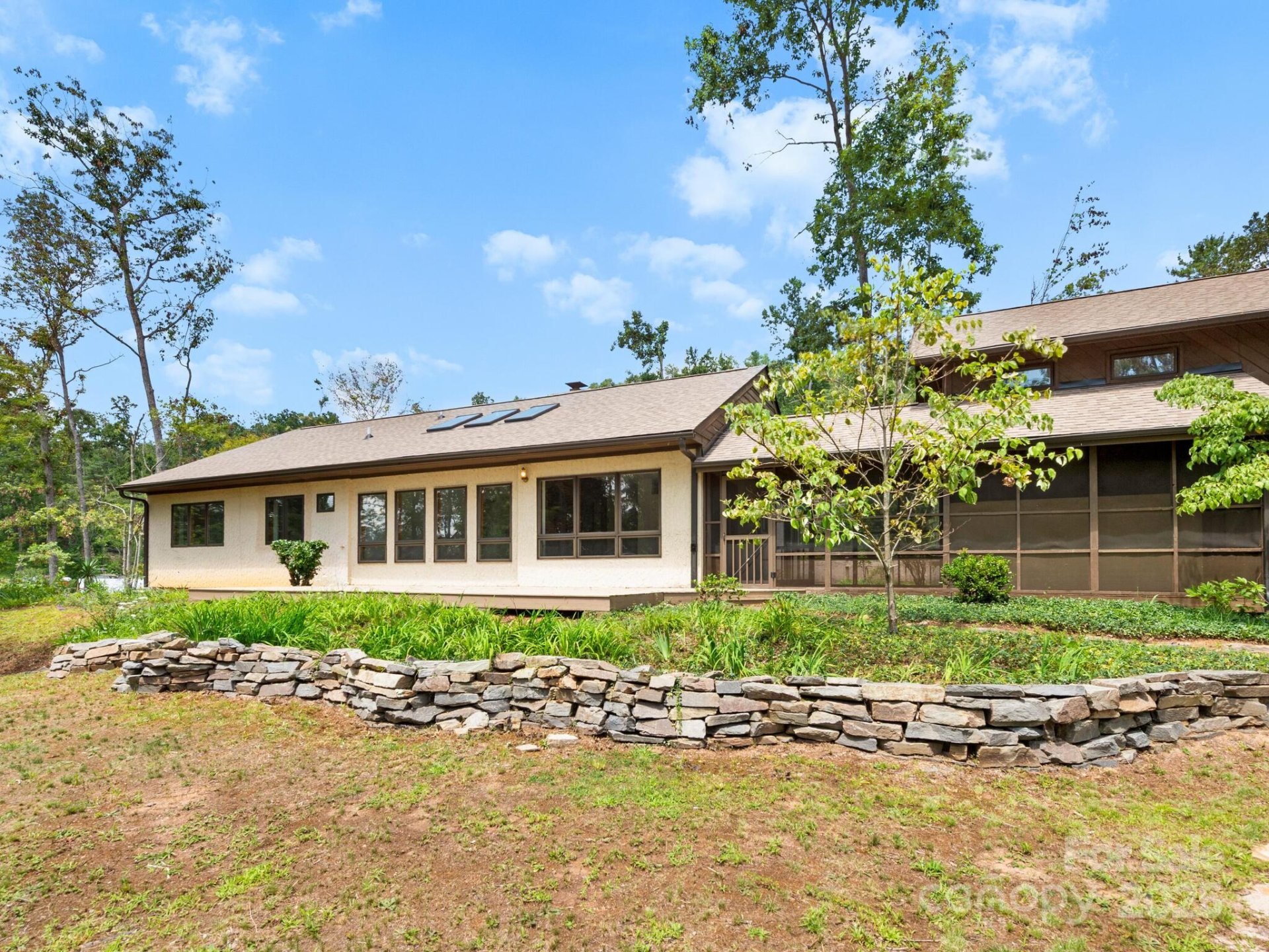 31 W Black Oak Drive