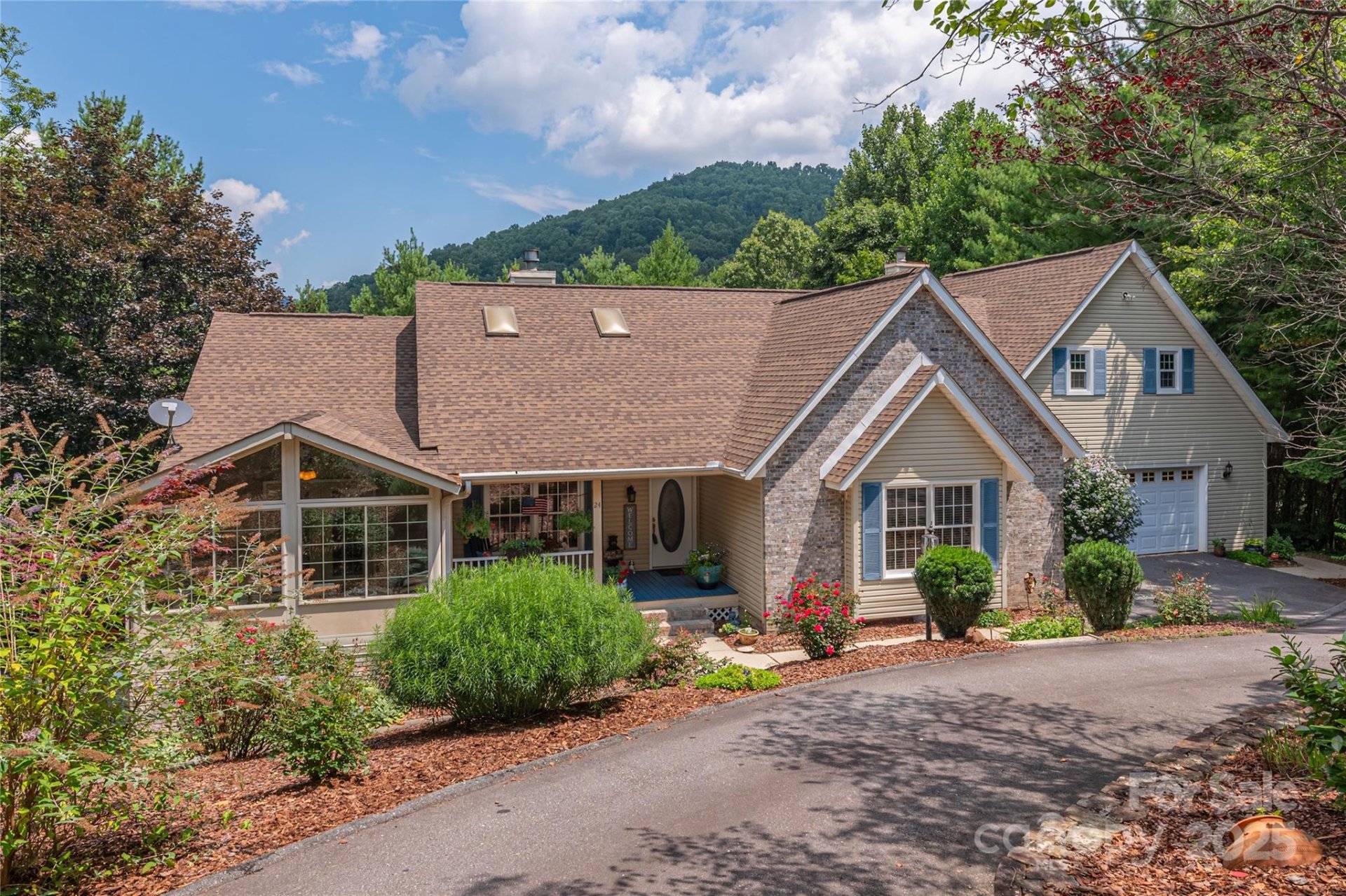 Applewood Estates, Asheville Community