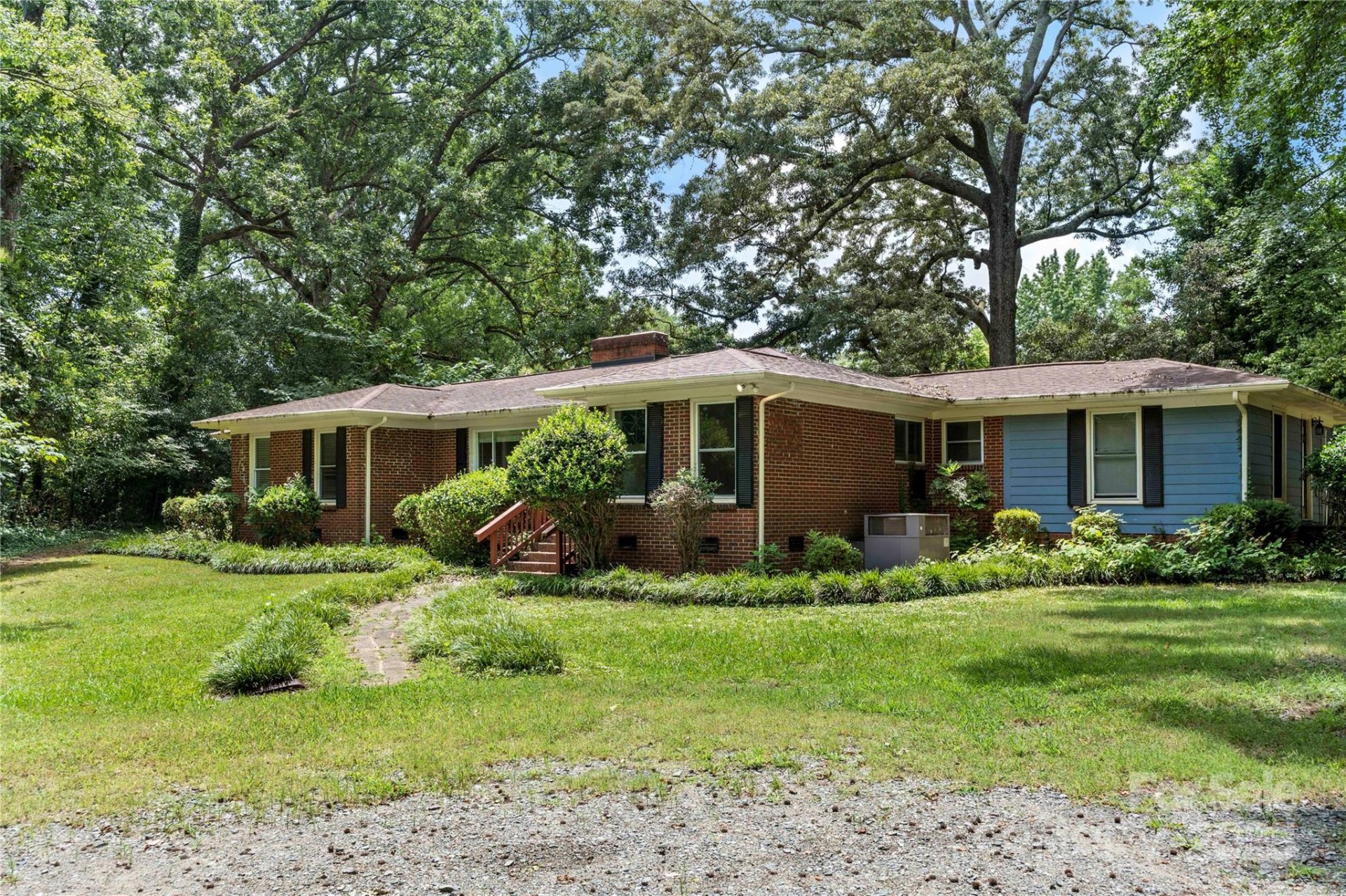 7010 Monroe Road
