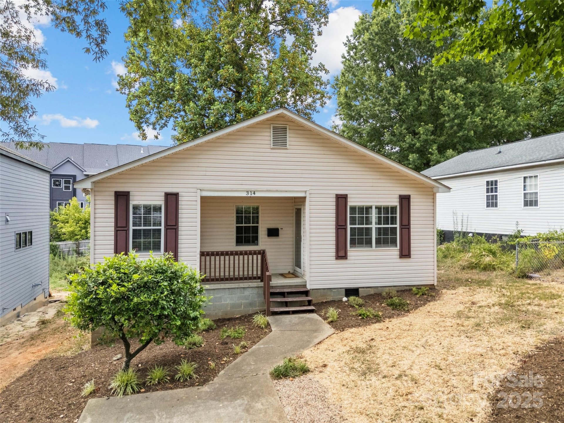 Property image 1 at 314 Auten Street, Charlotte, NC 28208
